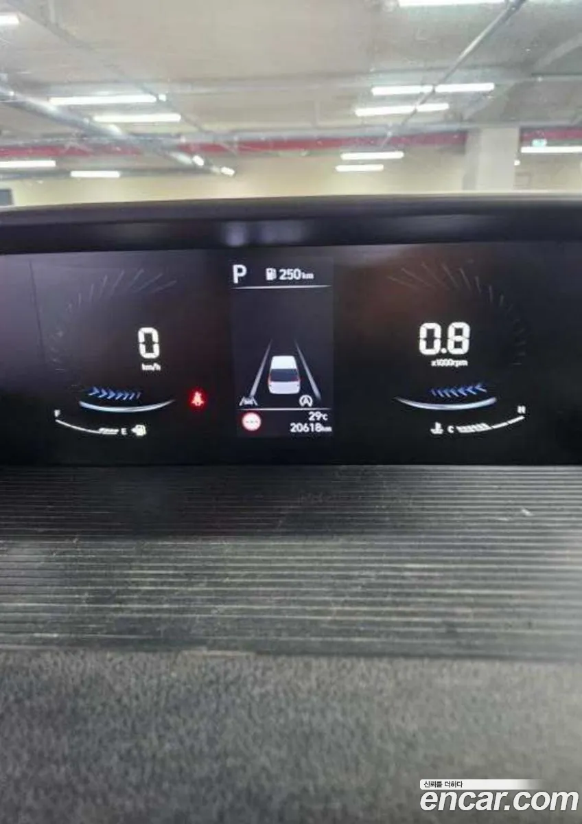 Hyundai Staria 2023 — 14