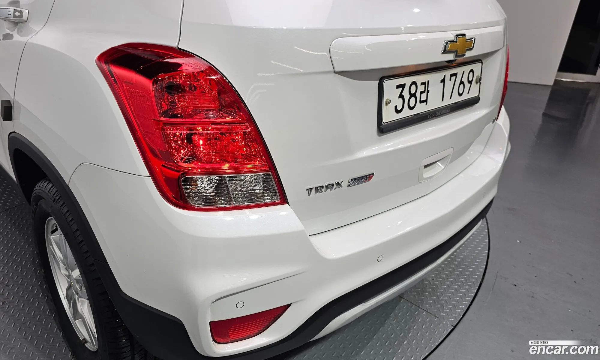 Chevrolet (GM Daewoo) Trax 2017 KLABA76BDHB178095 — 17