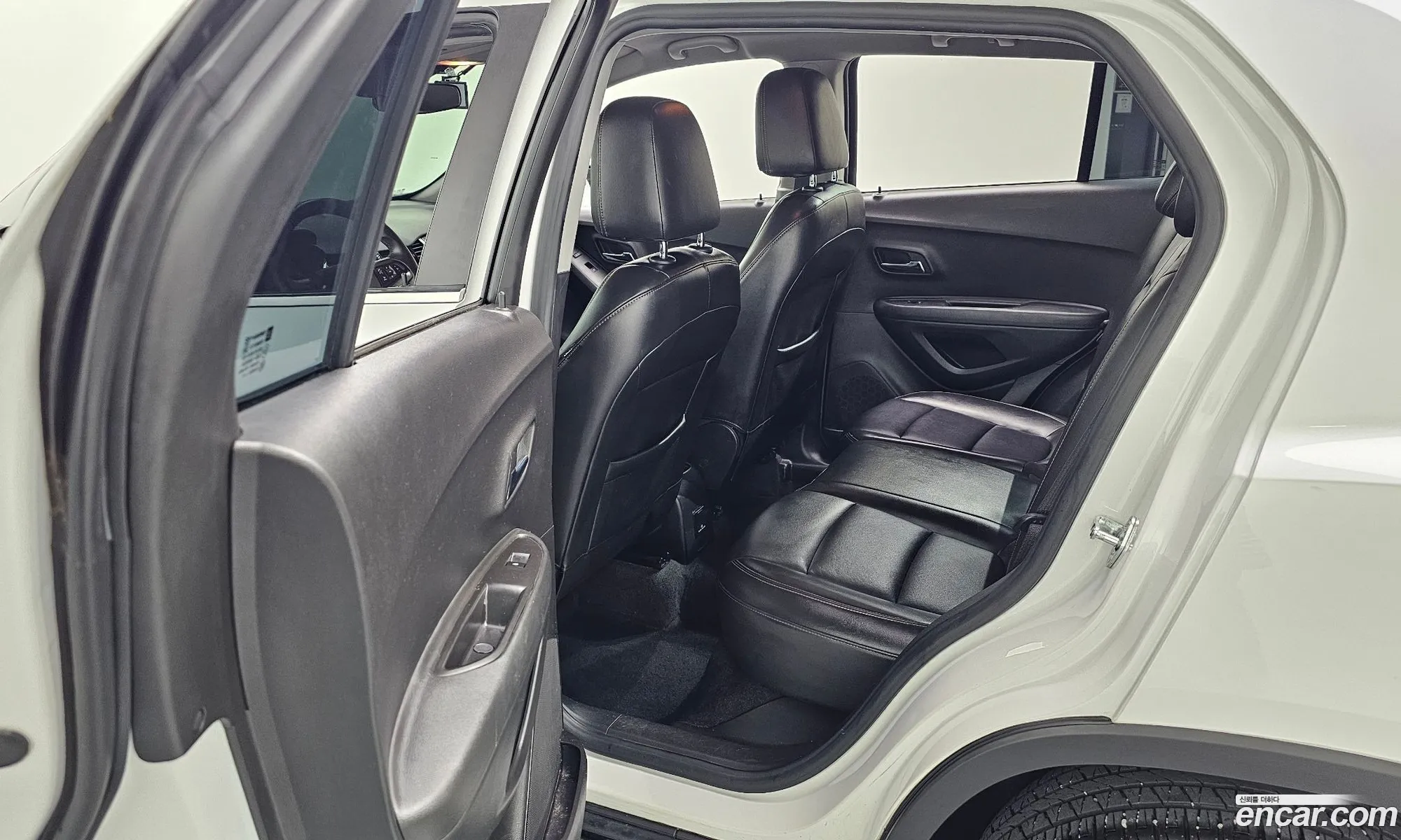 Chevrolet (GM Daewoo) Trax 2017 KLABA76BDHB178095 — 7