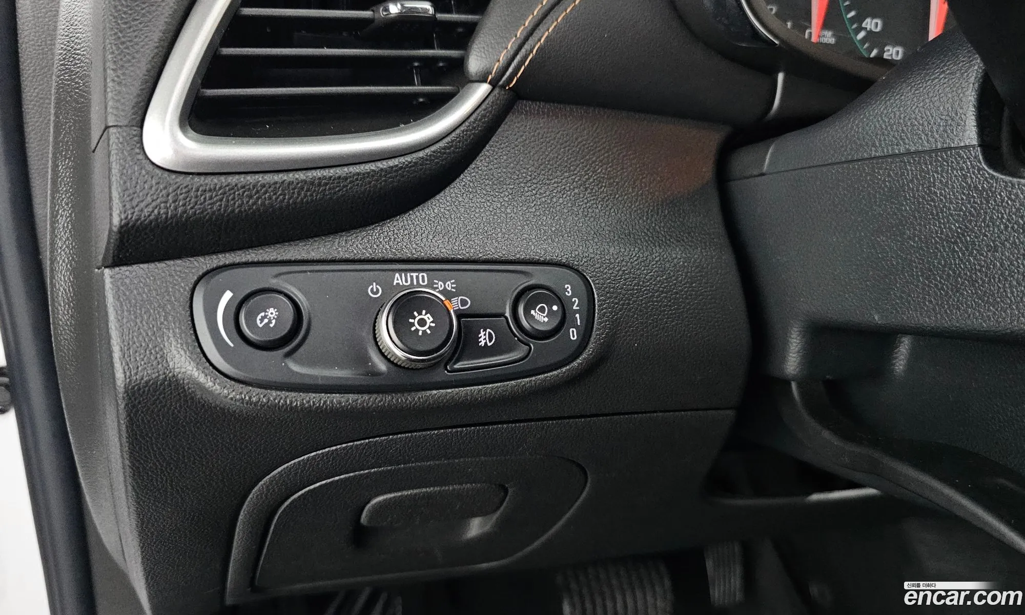 Chevrolet (GM Daewoo) Trax 2017 KLABA76BDHB178095 — 2