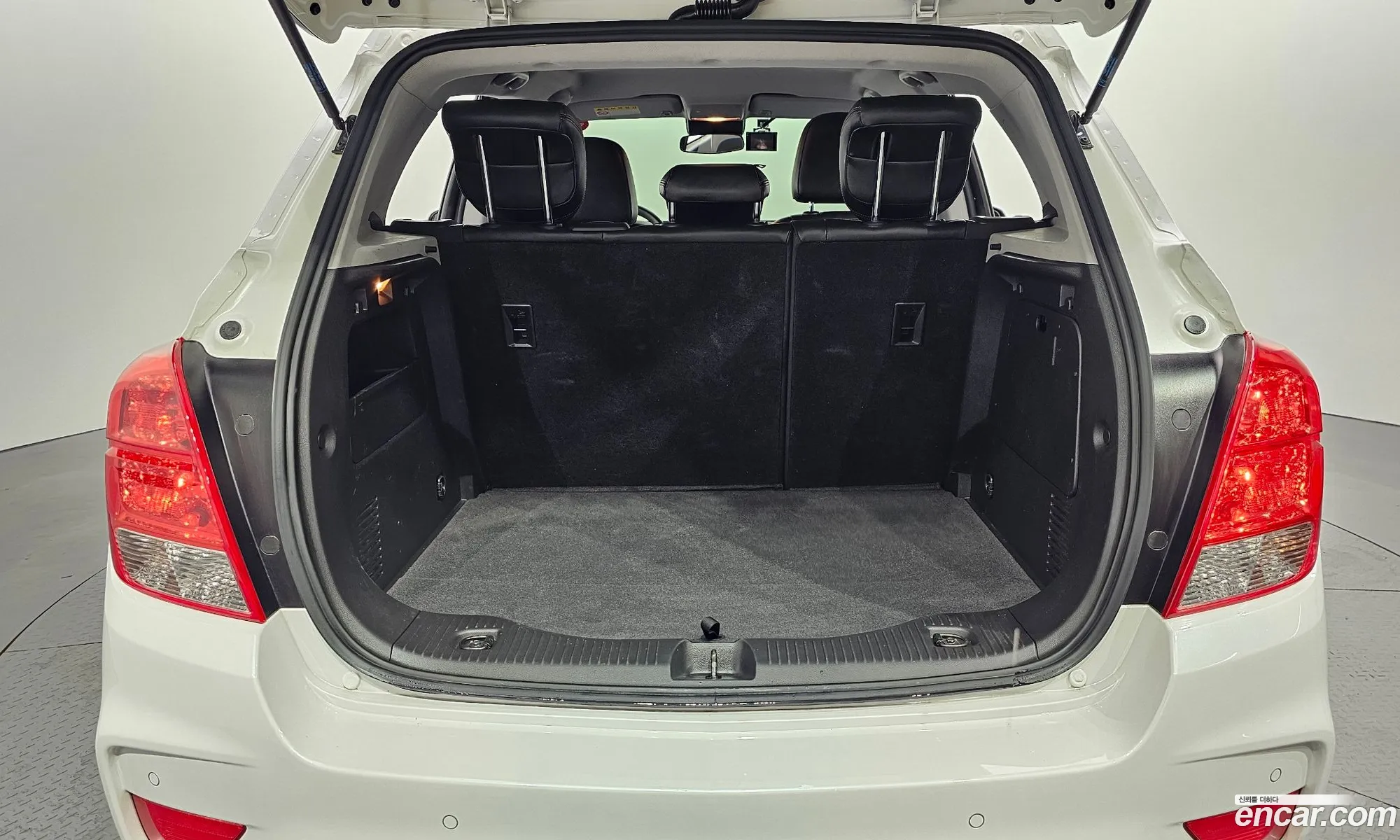 Chevrolet (GM Daewoo) Trax 2017 KLABA76BDHB178095 — 16