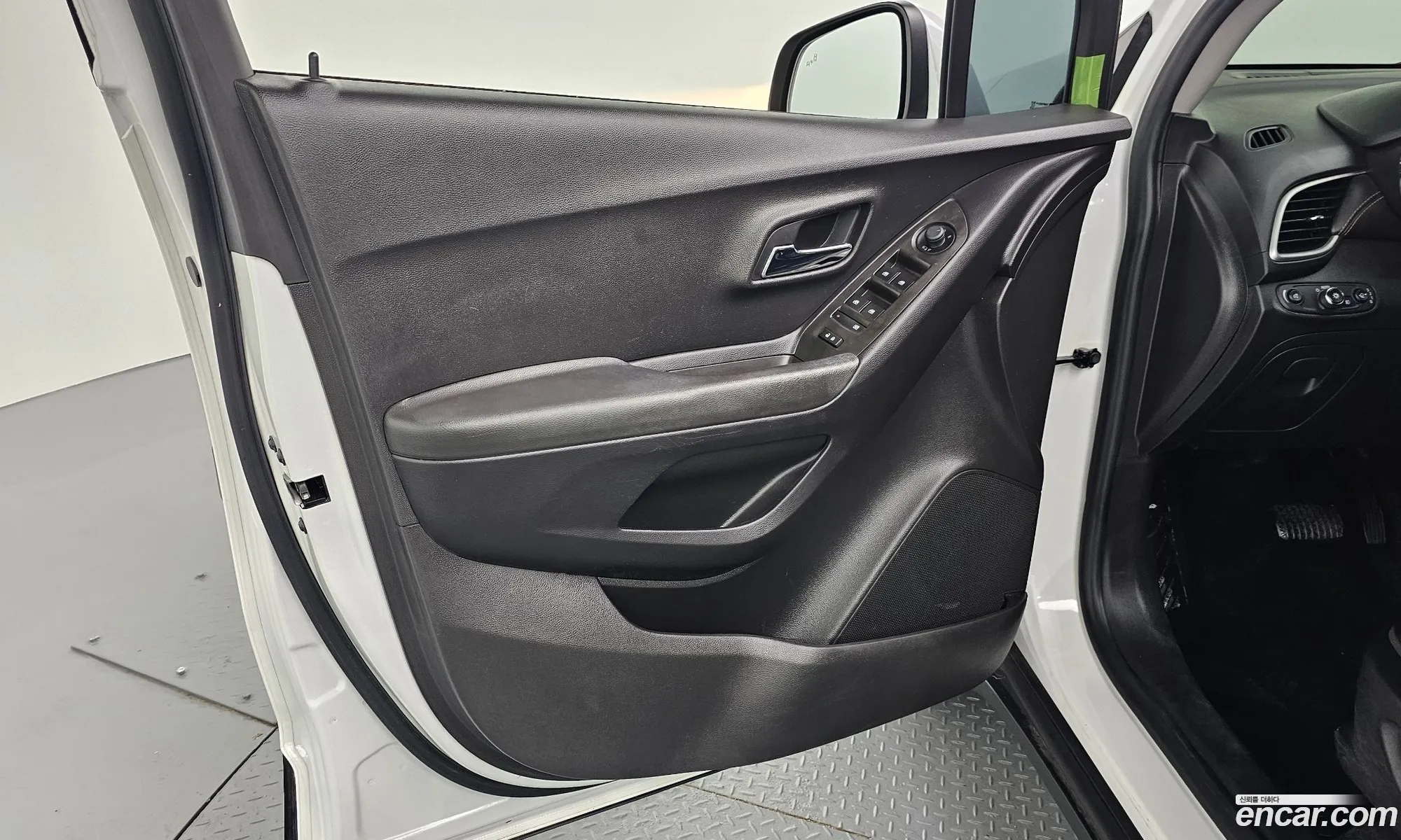 Chevrolet (GM Daewoo) Trax 2017 KLABA76BDHB178095 — 19