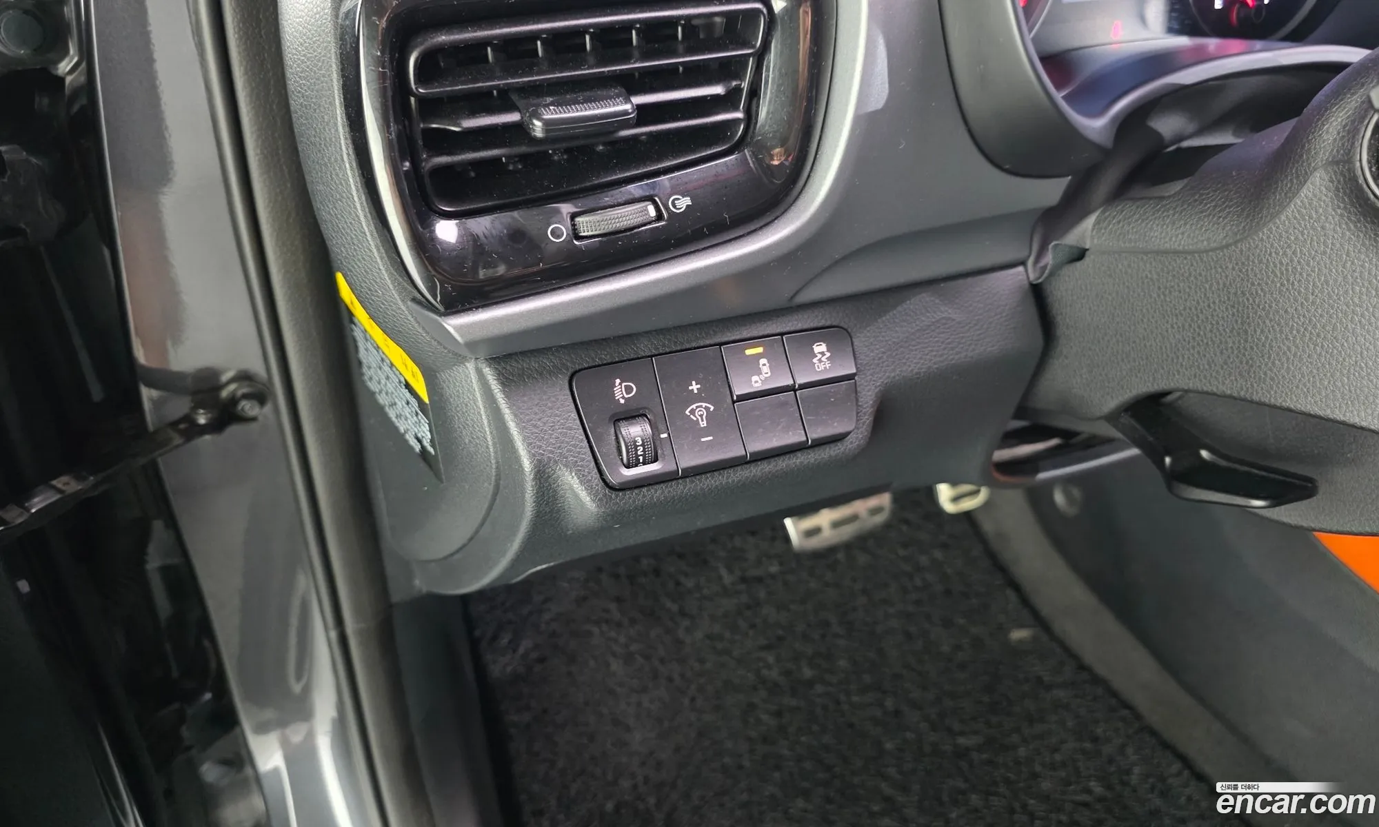 Kia Stonic 2018 KNADE815GJS174687 — 18