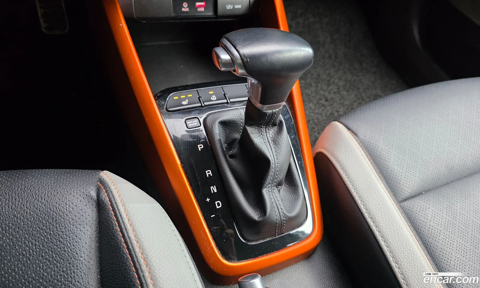 Kia Stonic 2018 KNADE815GJS174687 — 19