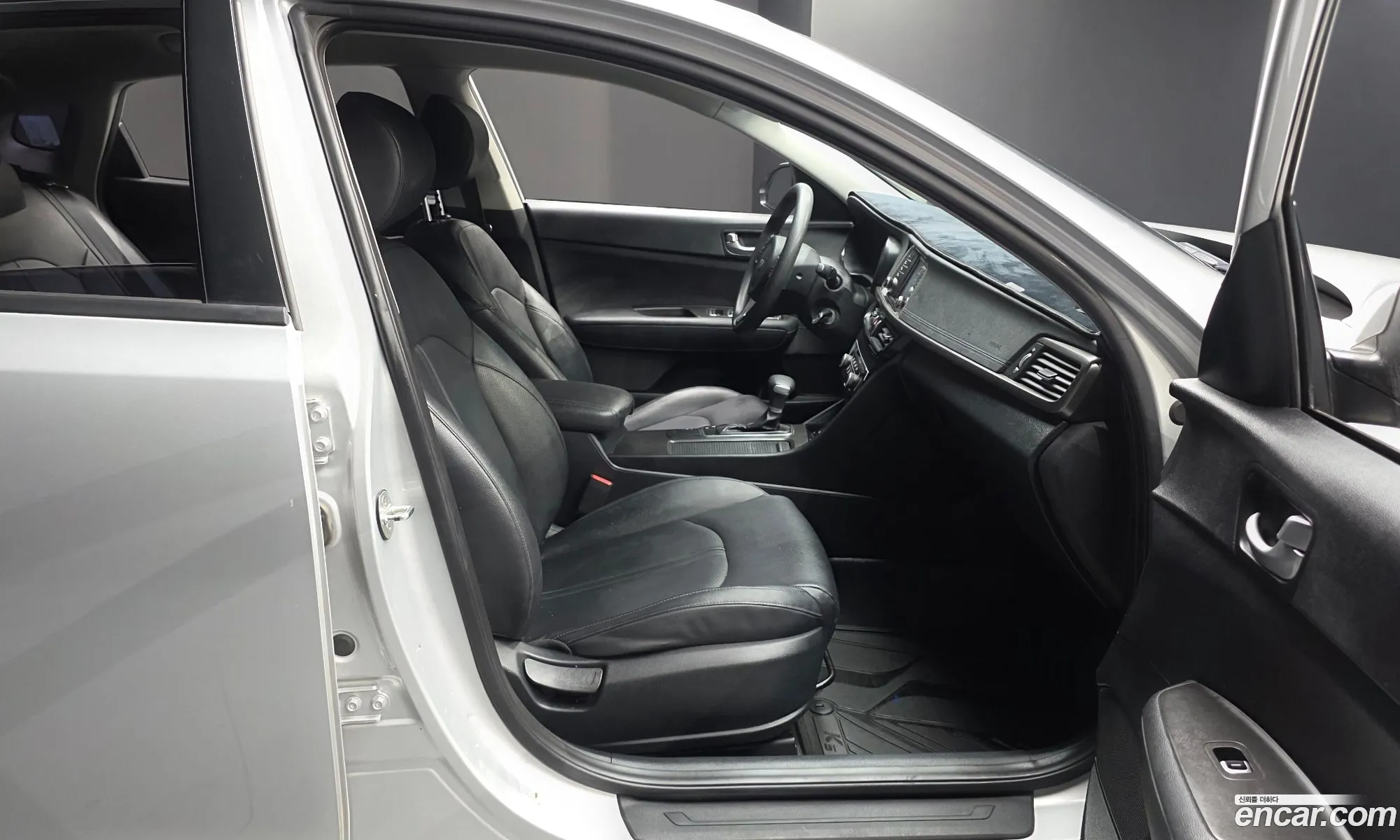 Kia K5 2018 — 27
