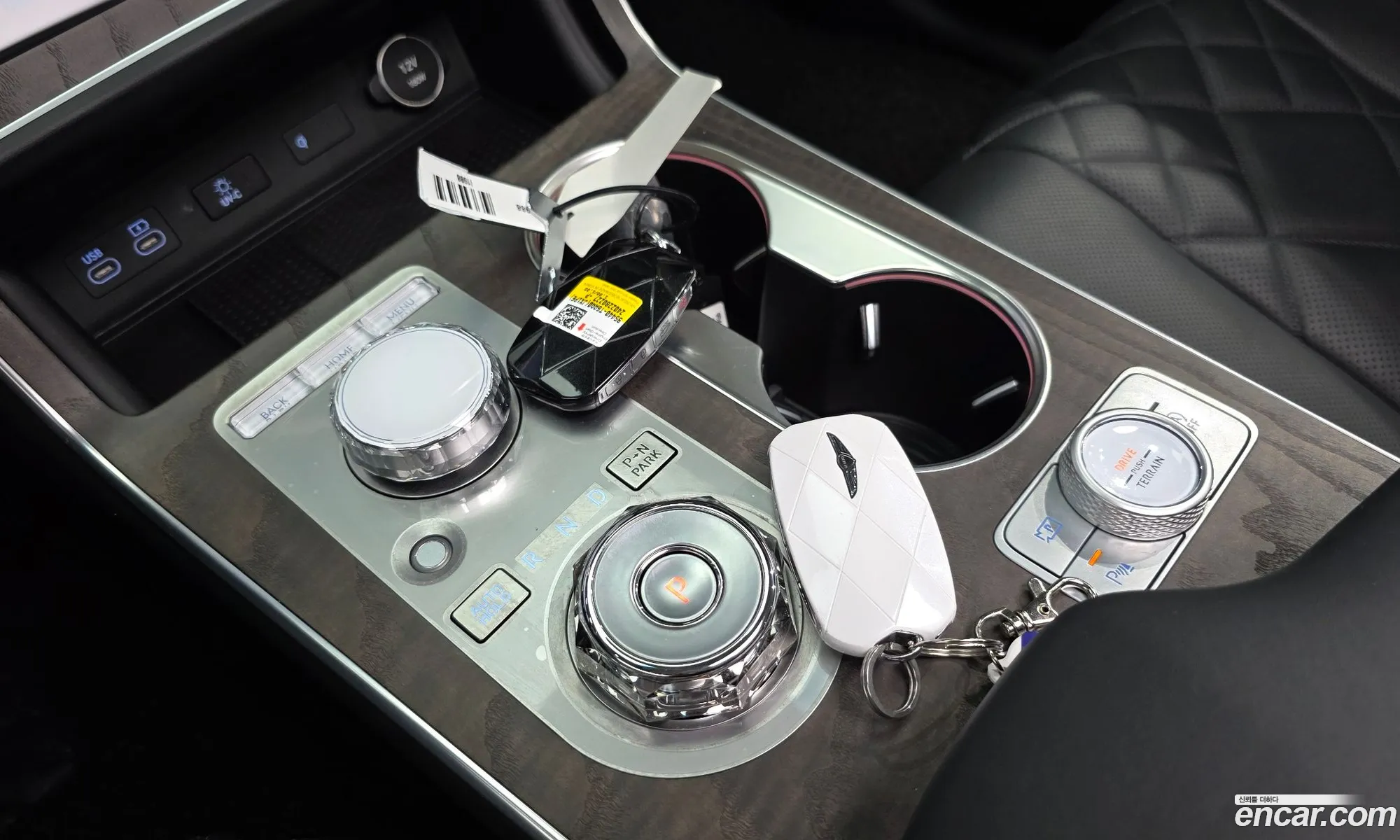 Genesis GV80 2024 KMTHA81BDRU212275 — 12