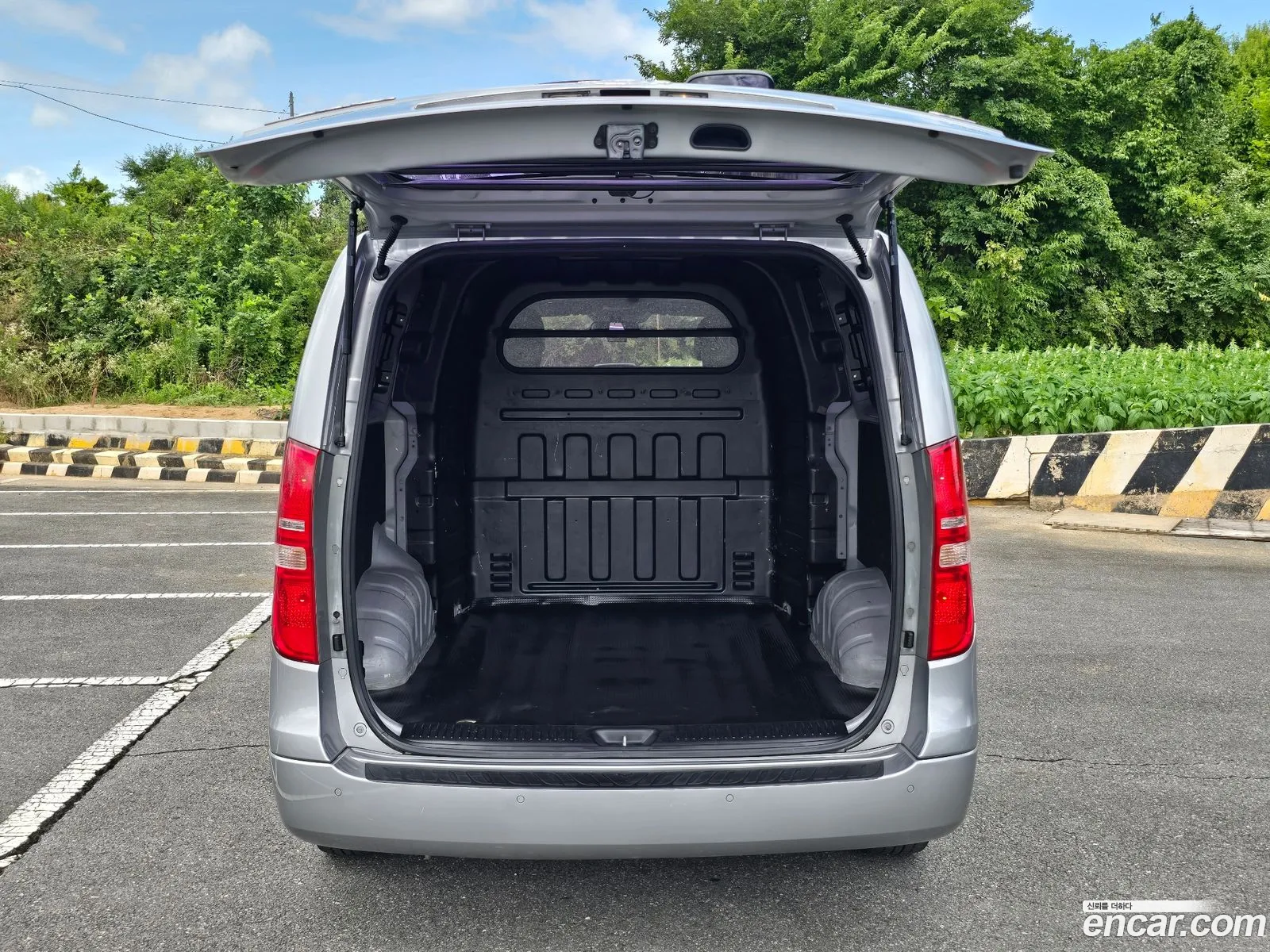 Hyundai Grand Starex 2014 — 13