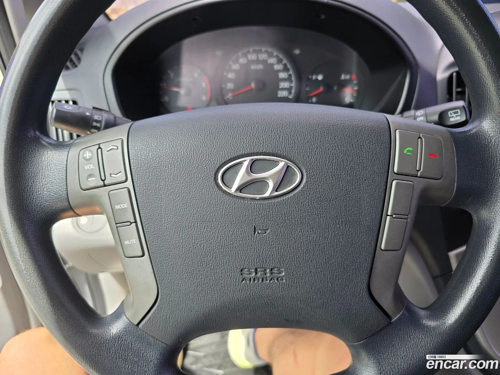 Hyundai Grand Starex 2014 — 19