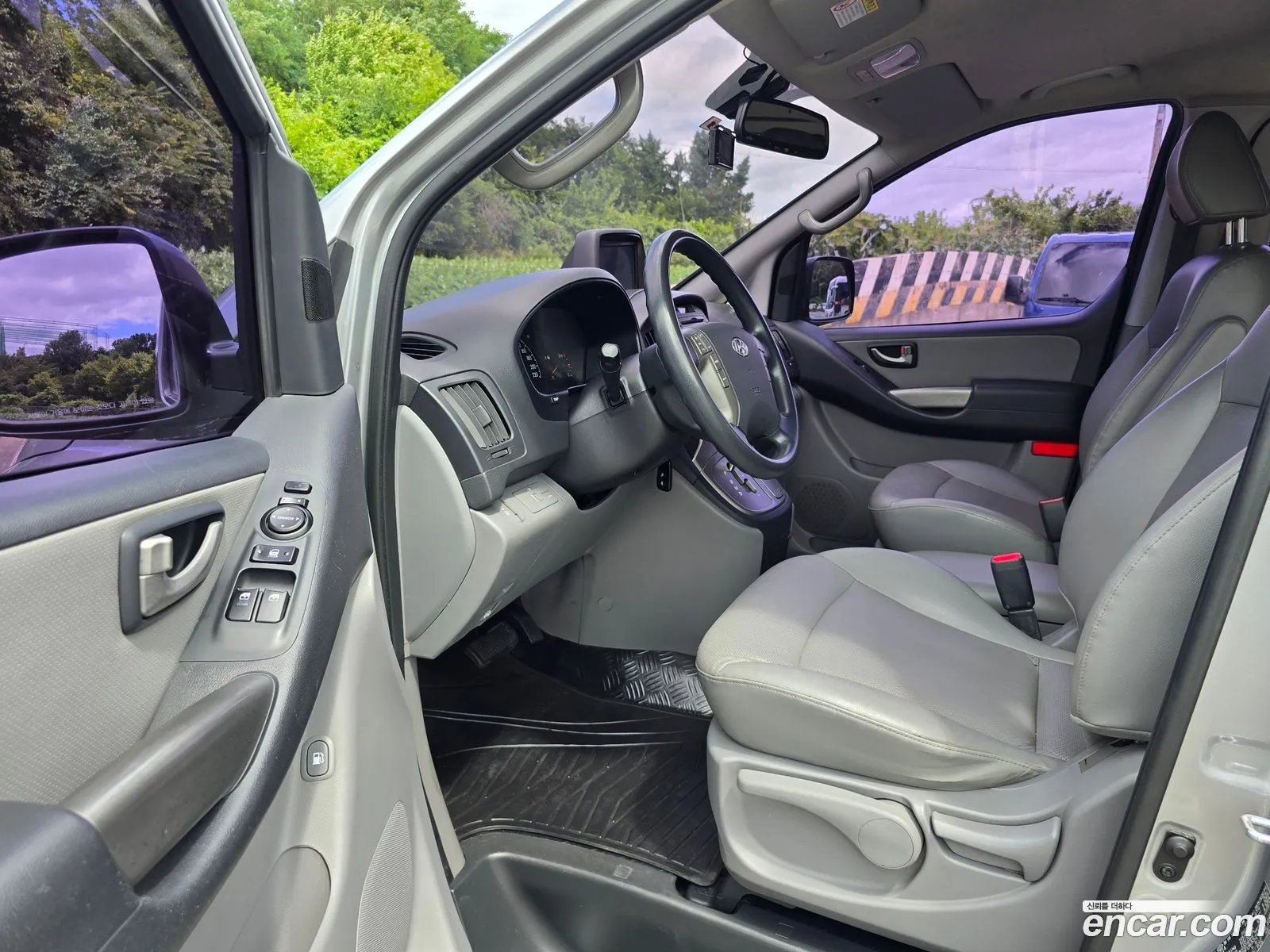 Hyundai Grand Starex 2014 — 11
