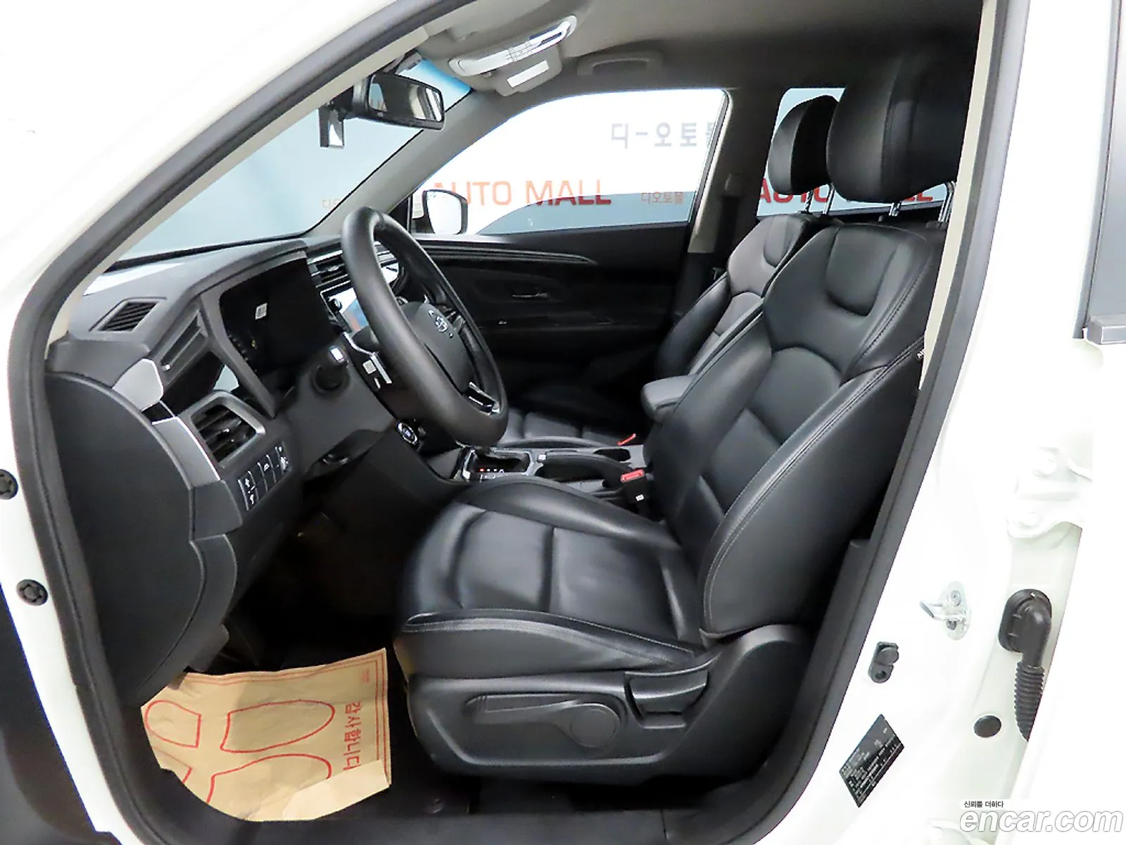 KG Mobility (SsangYong) Beautiful Korando 2021 — 12