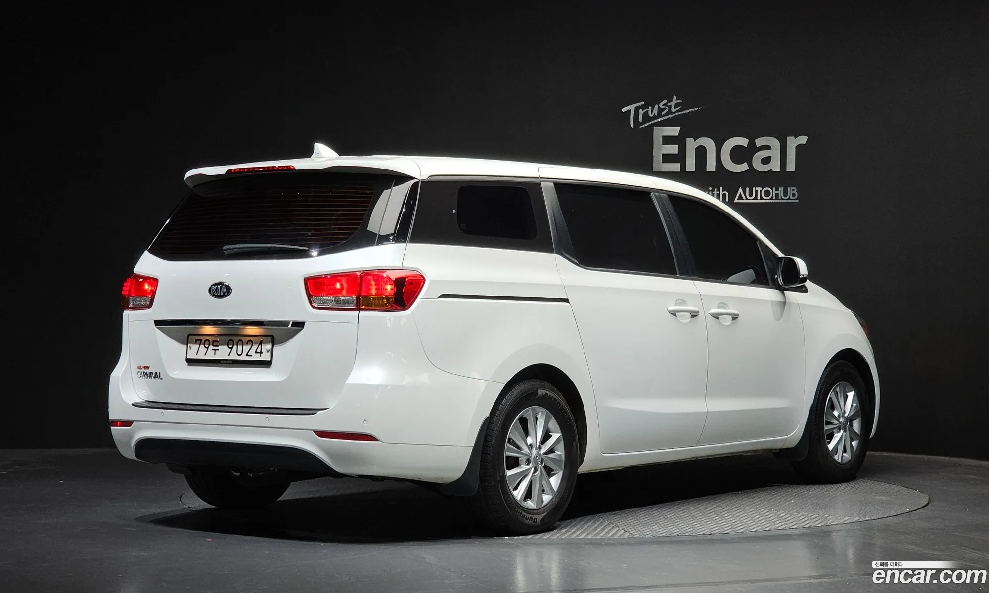 Kia Carnival 2017 KNHMF37ABHS300818 — 27