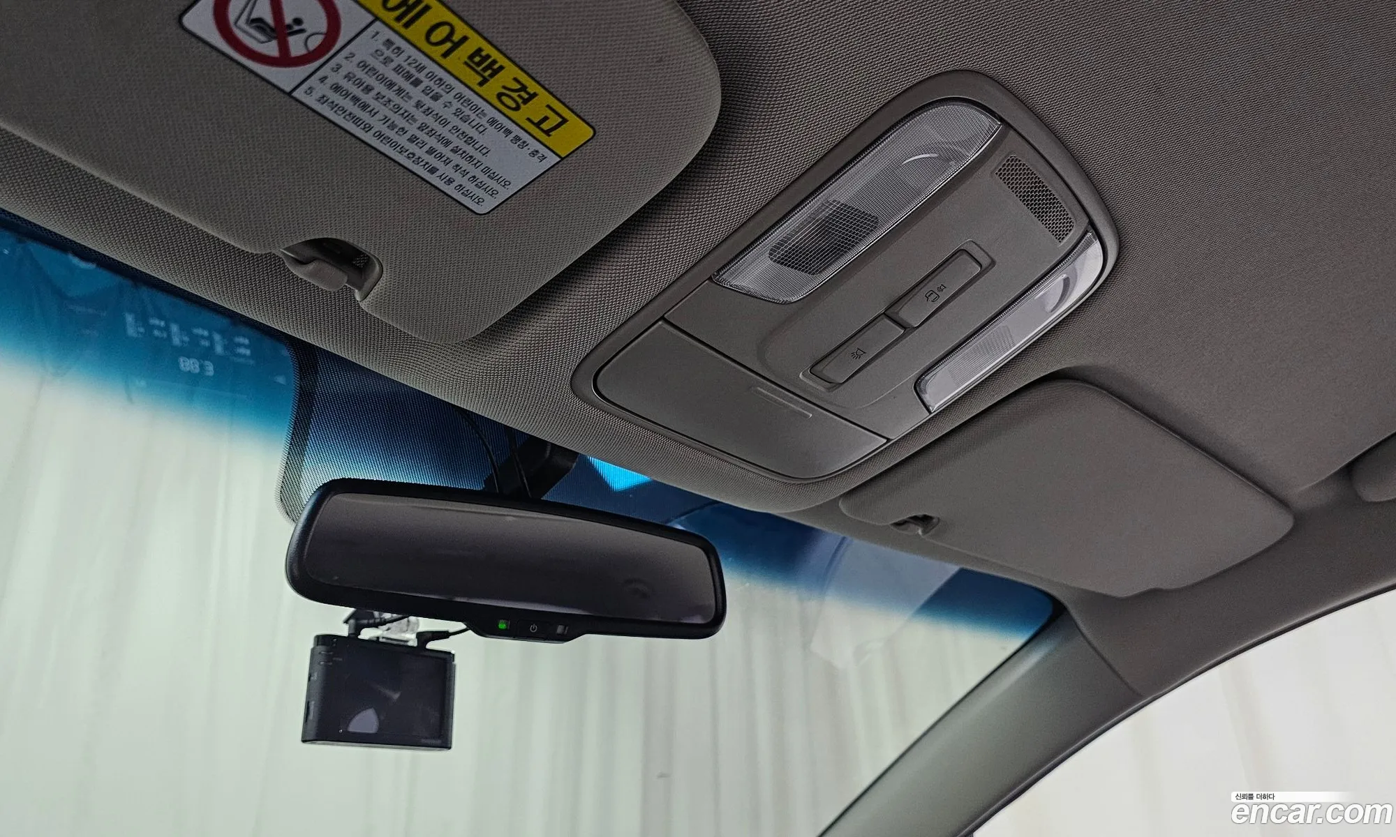 Kia Carnival 2017 KNHMF37ABHS300818 — 31