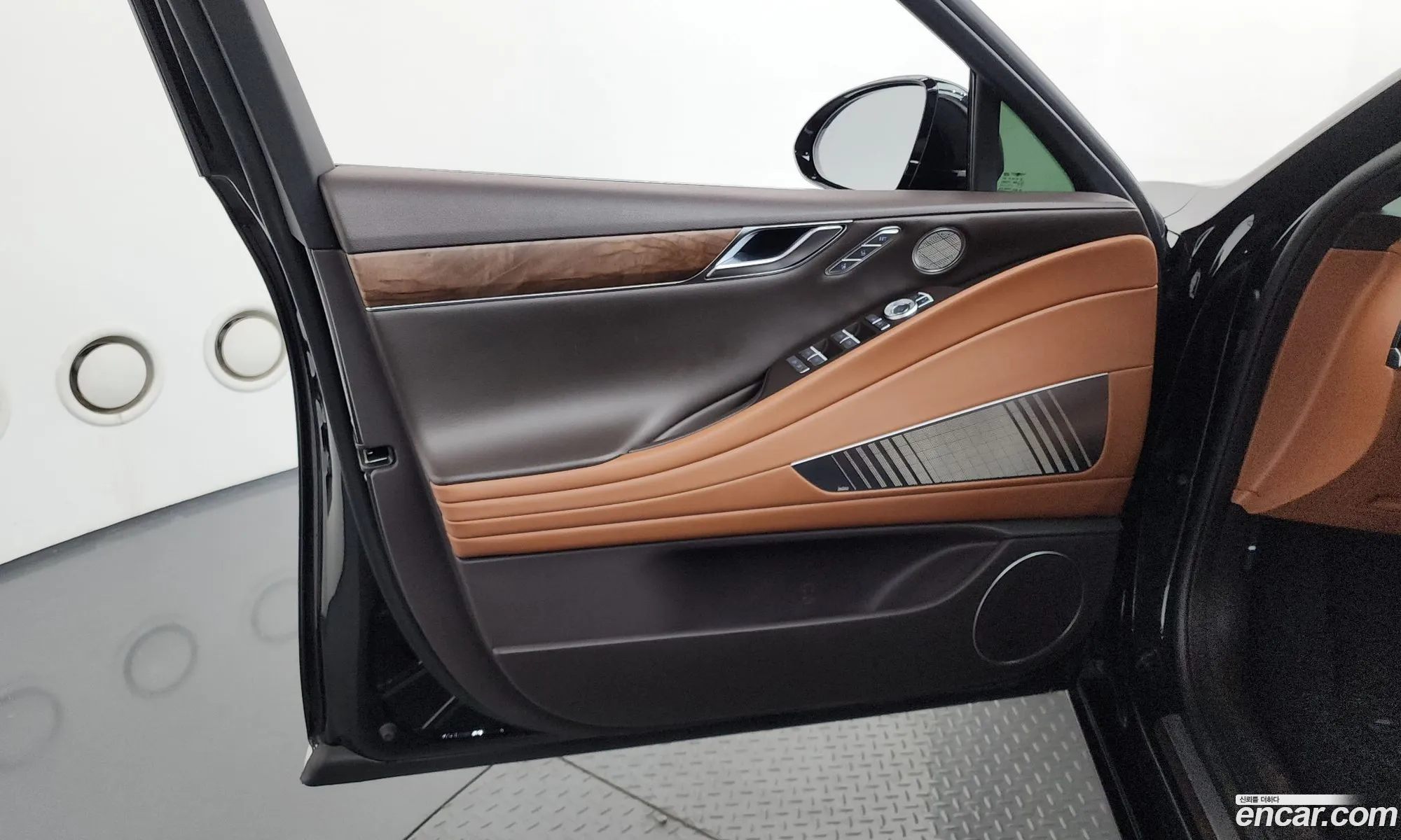 Genesis Electrified G80 2022 — 11