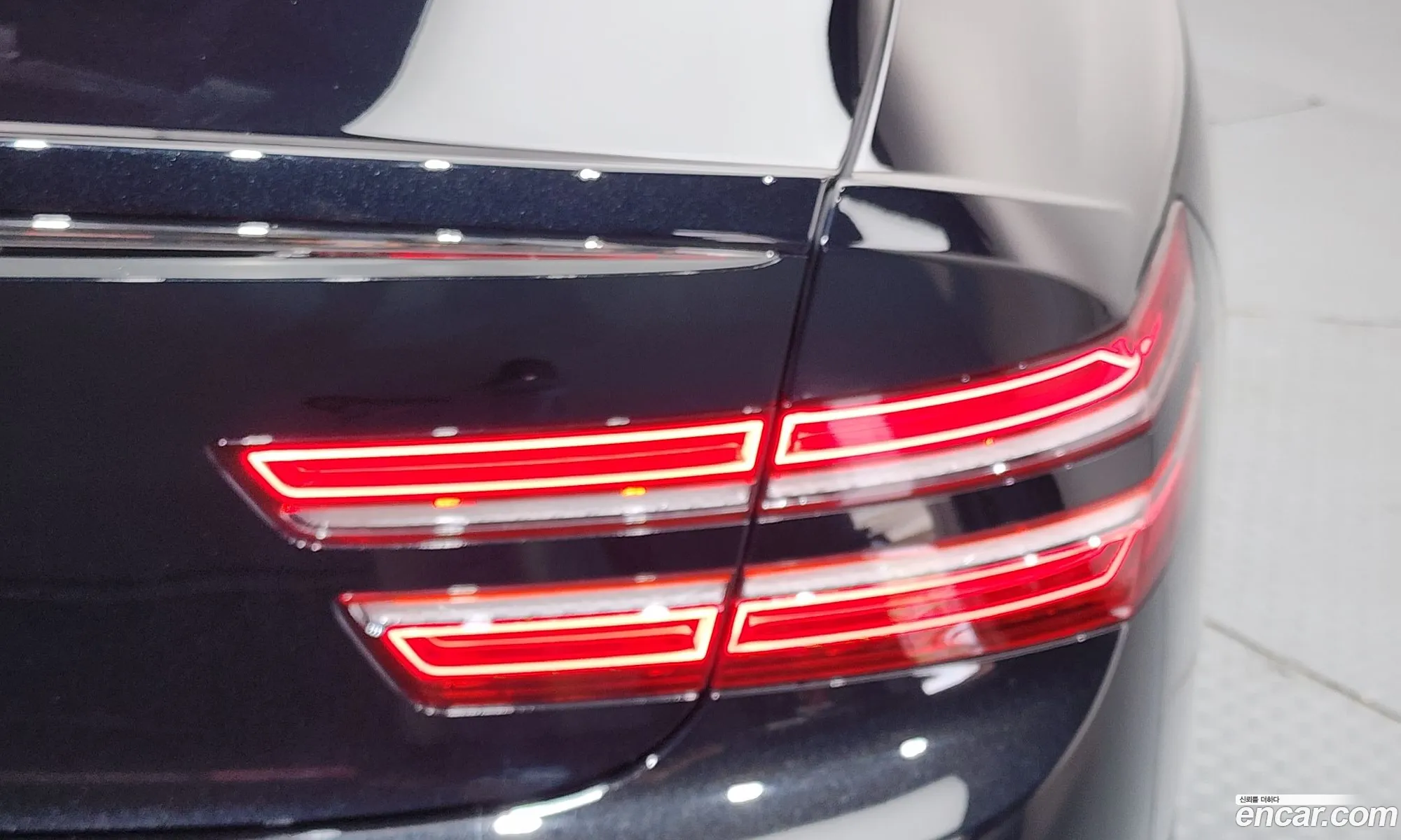 Genesis Electrified G80 2022 — 32