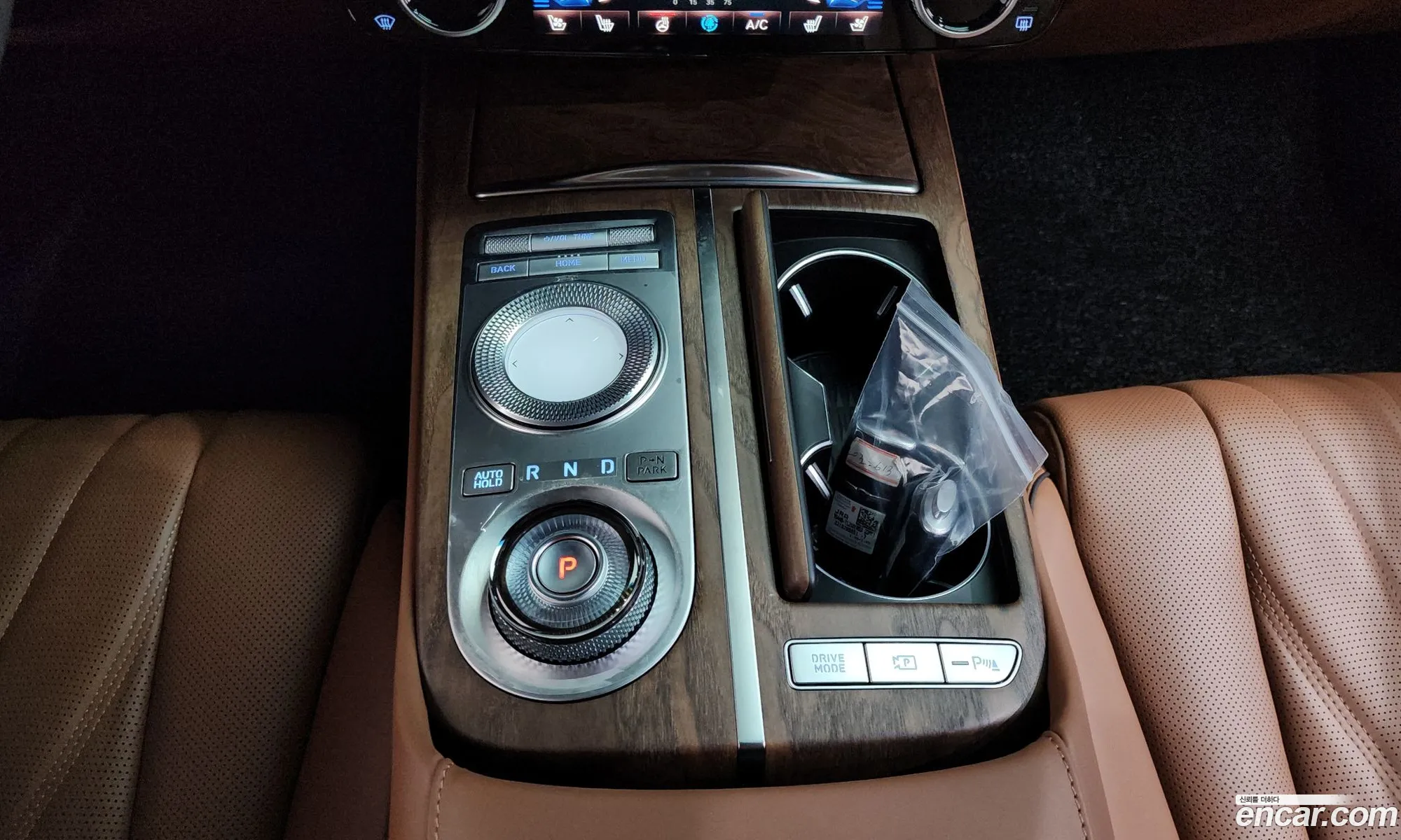 Genesis Electrified G80 2022 — 26
