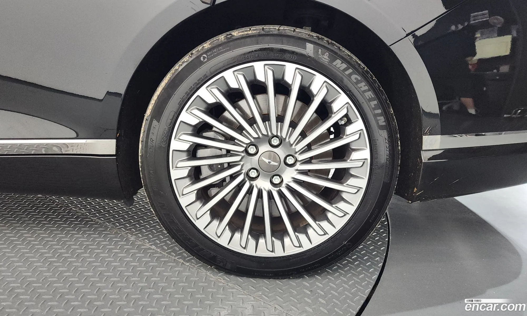 Genesis Electrified G80 2022 — 2