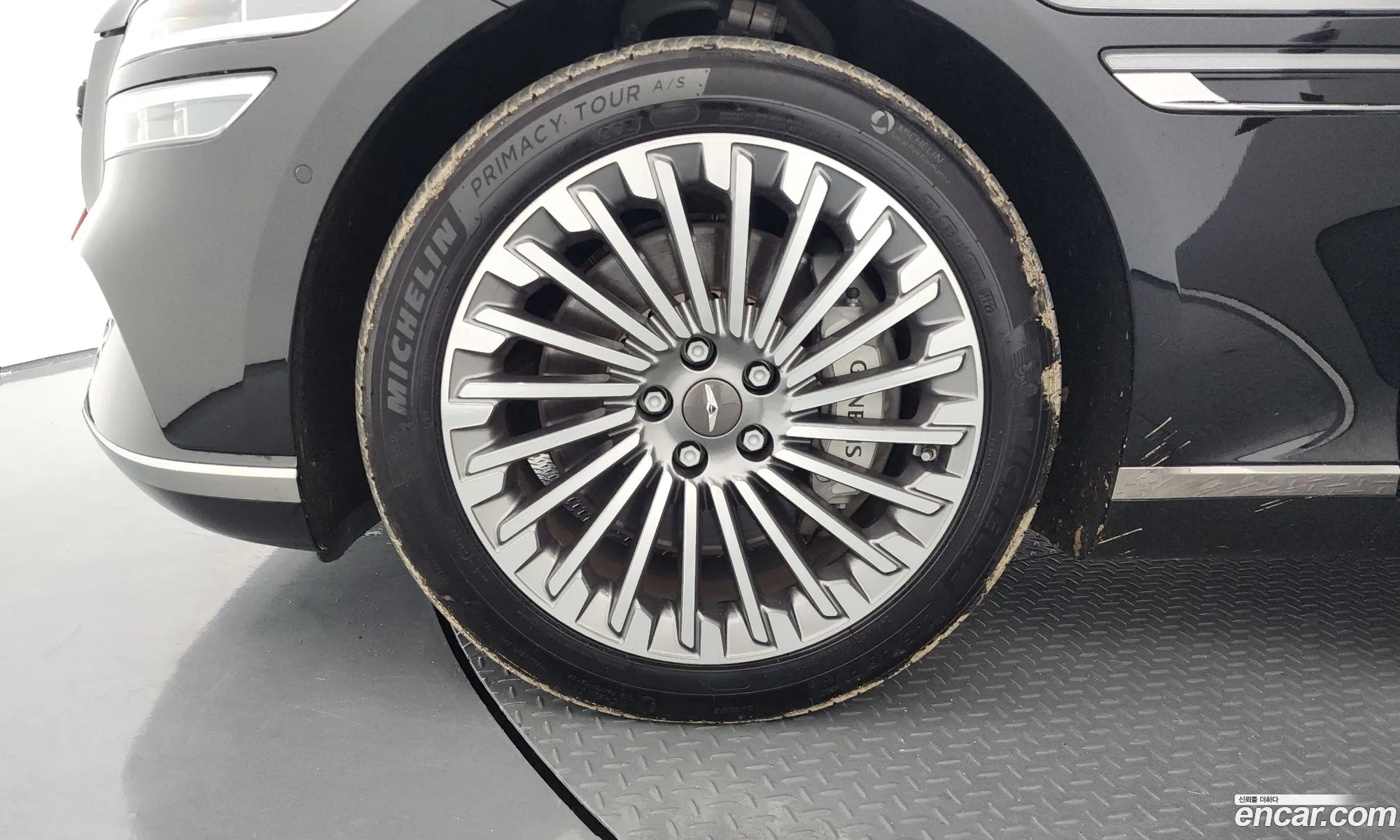 Genesis Electrified G80 2022 — 33