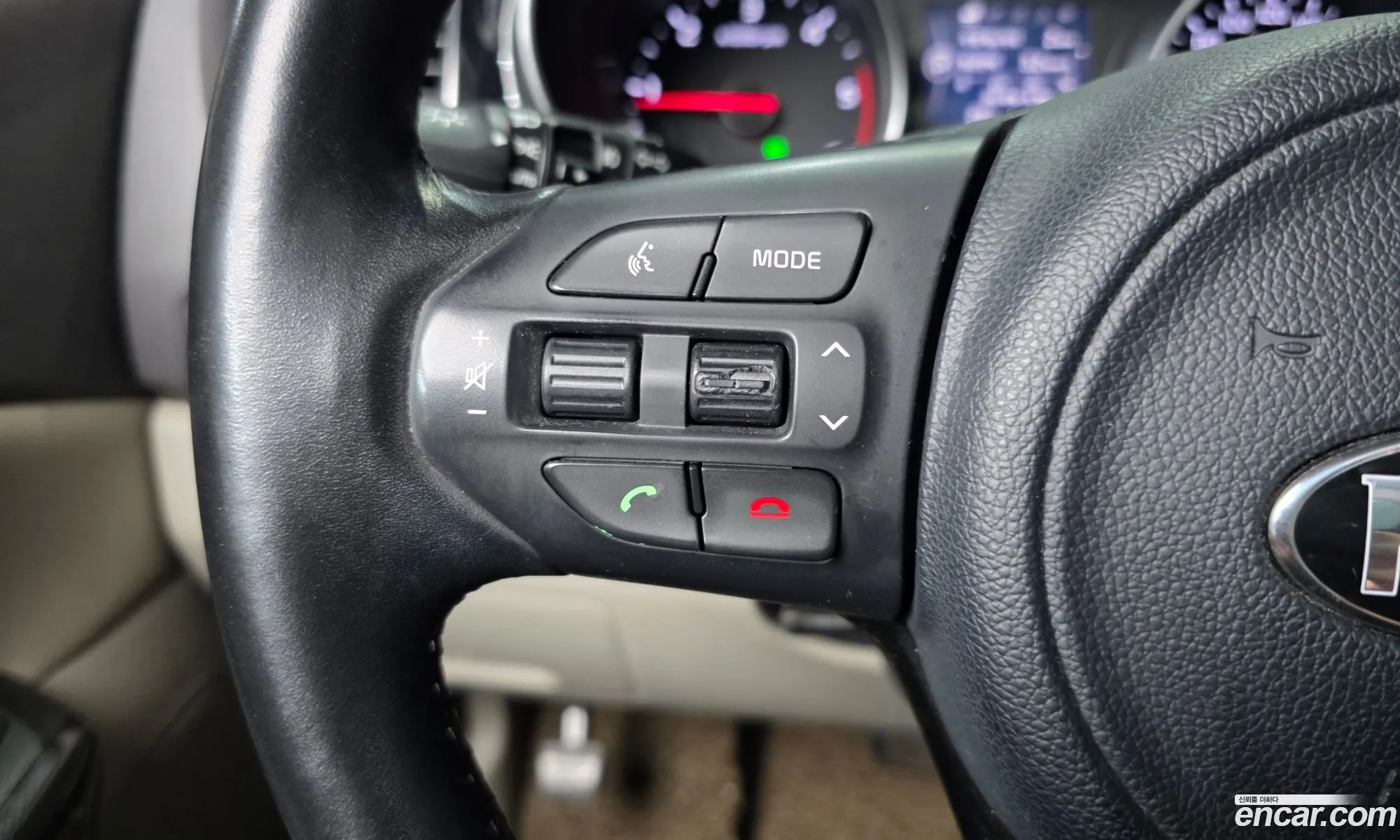 Kia Carnival 2015 — 30