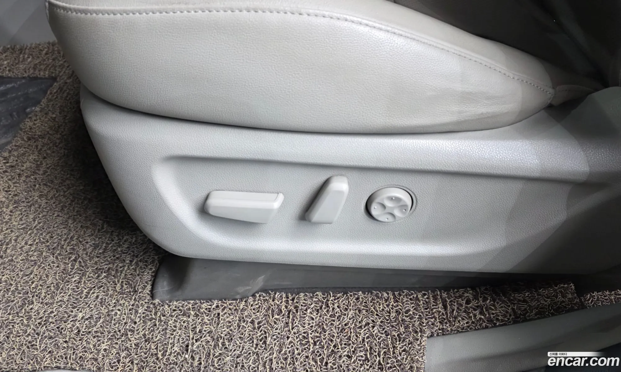 Kia Carnival 2015 — 32