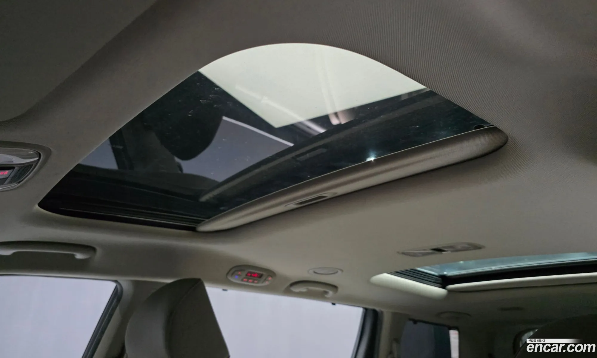 Kia Carnival 2015 — 25