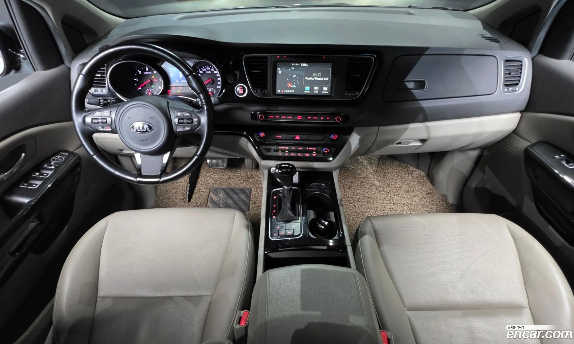Kia Carnival 2015 — 13