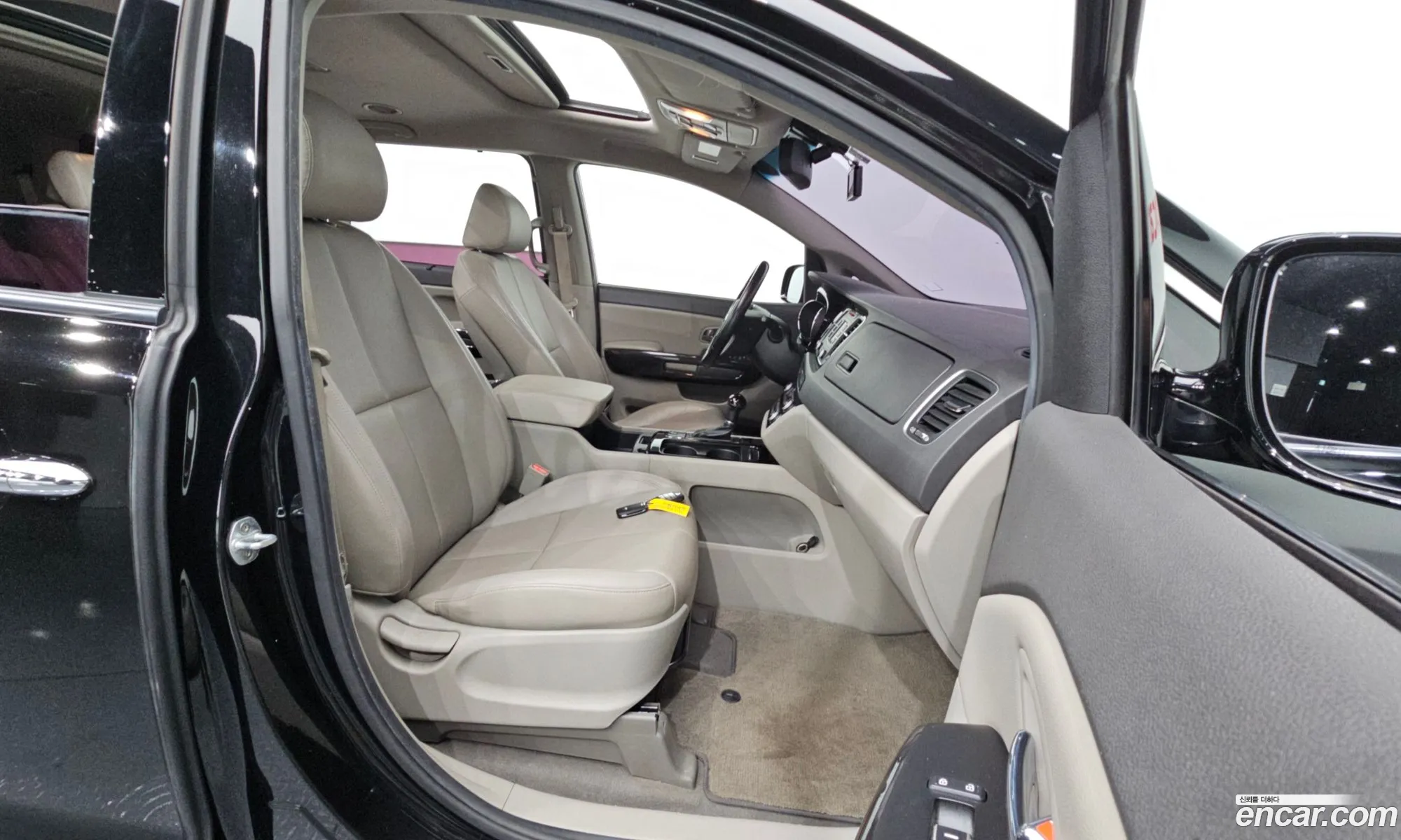 Kia Carnival 2016 KNAMB81ABGS192887 — 29