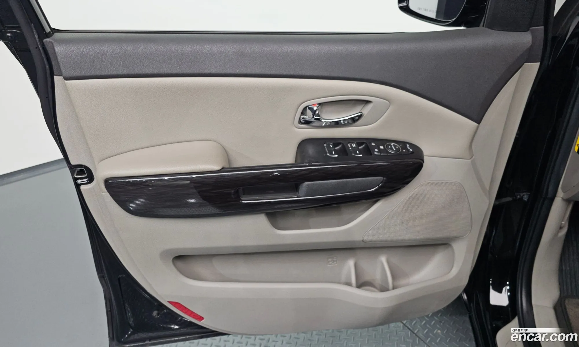 Kia Carnival 2016 KNAMB81ABGS192887 — 20