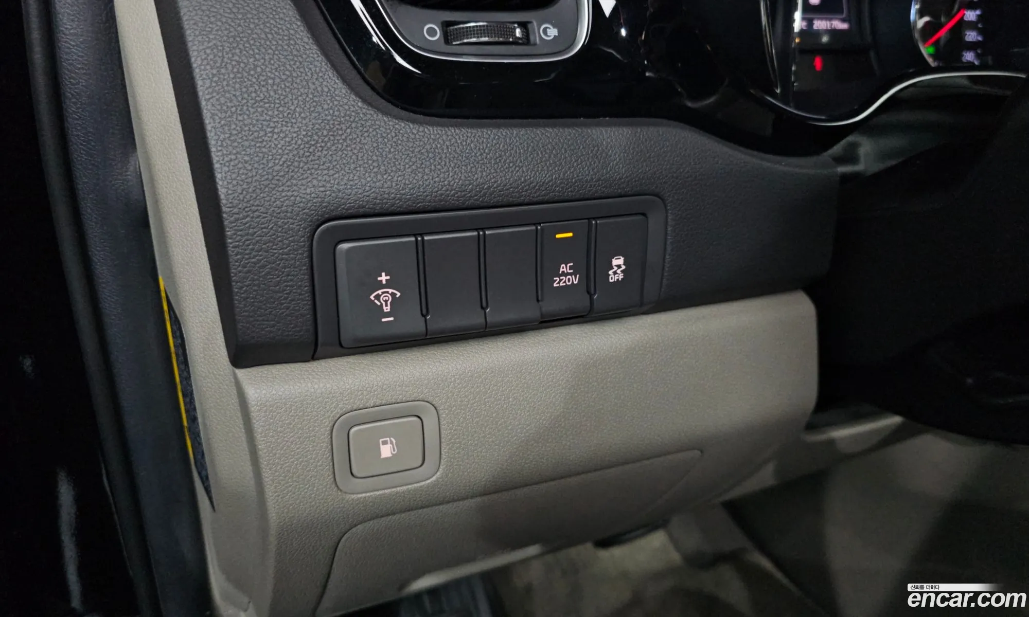 Kia Carnival 2016 KNAMB81ABGS192887 — 5