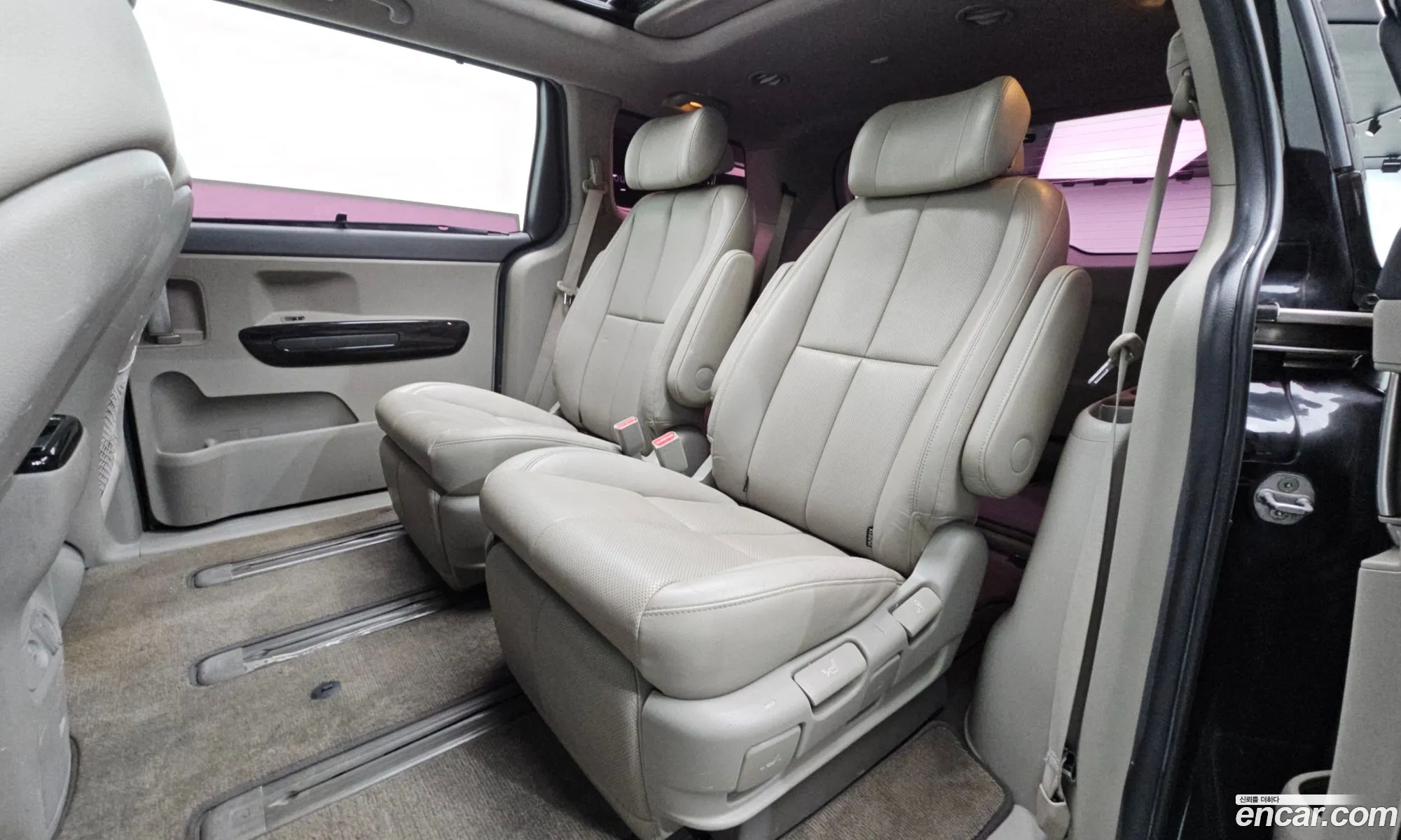 Kia Carnival 2016 KNAMB81ABGS192887 — 21