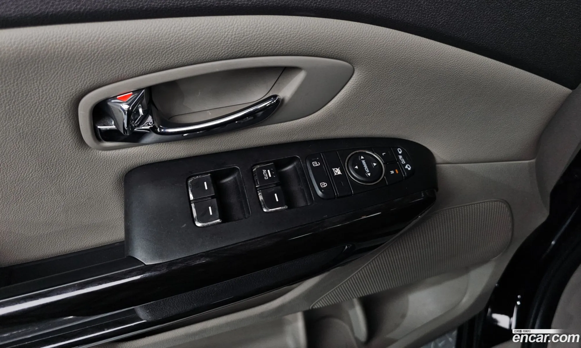 Kia Carnival 2016 KNAMB81ABGS192887 — 13