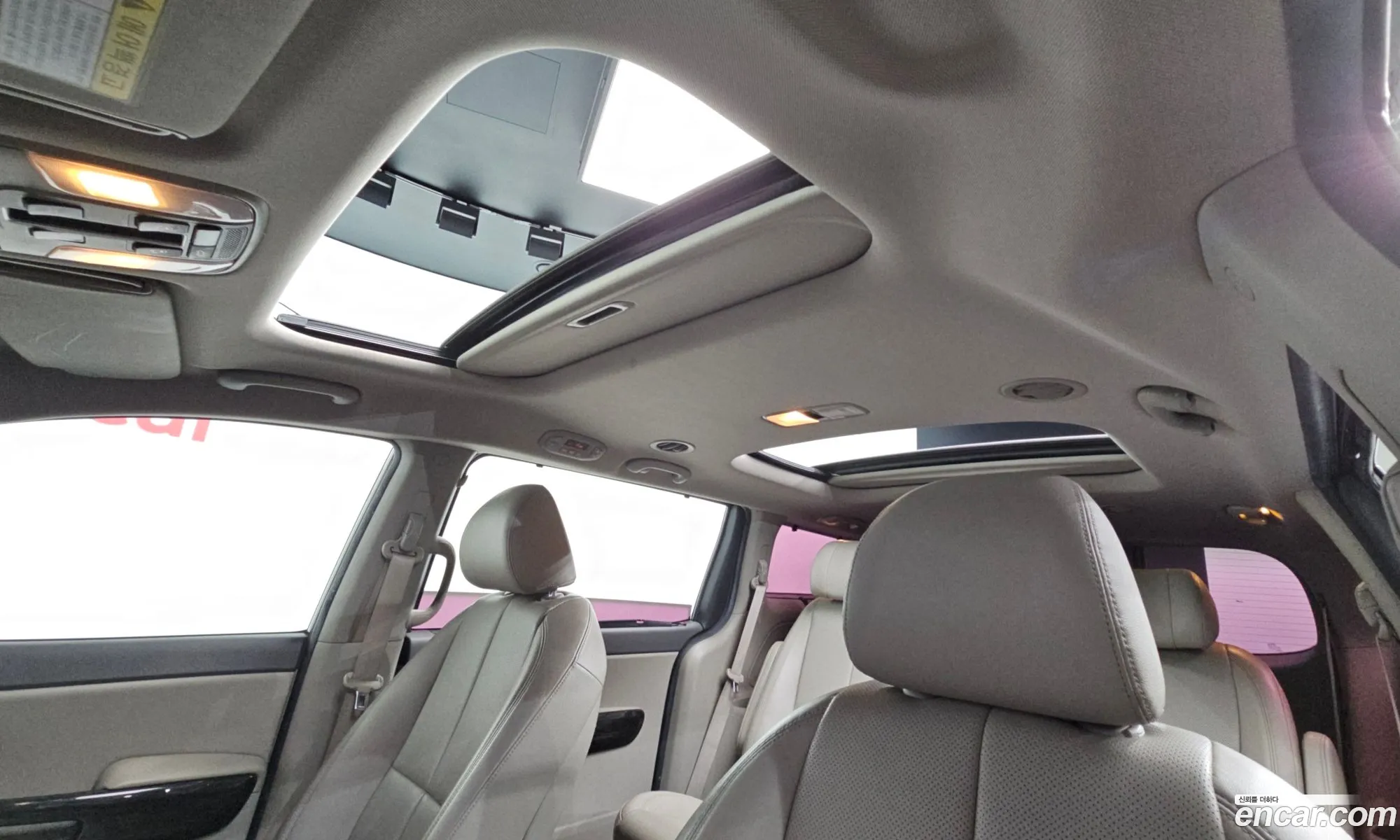 Kia Carnival 2016 KNAMB81ABGS192887 — 2