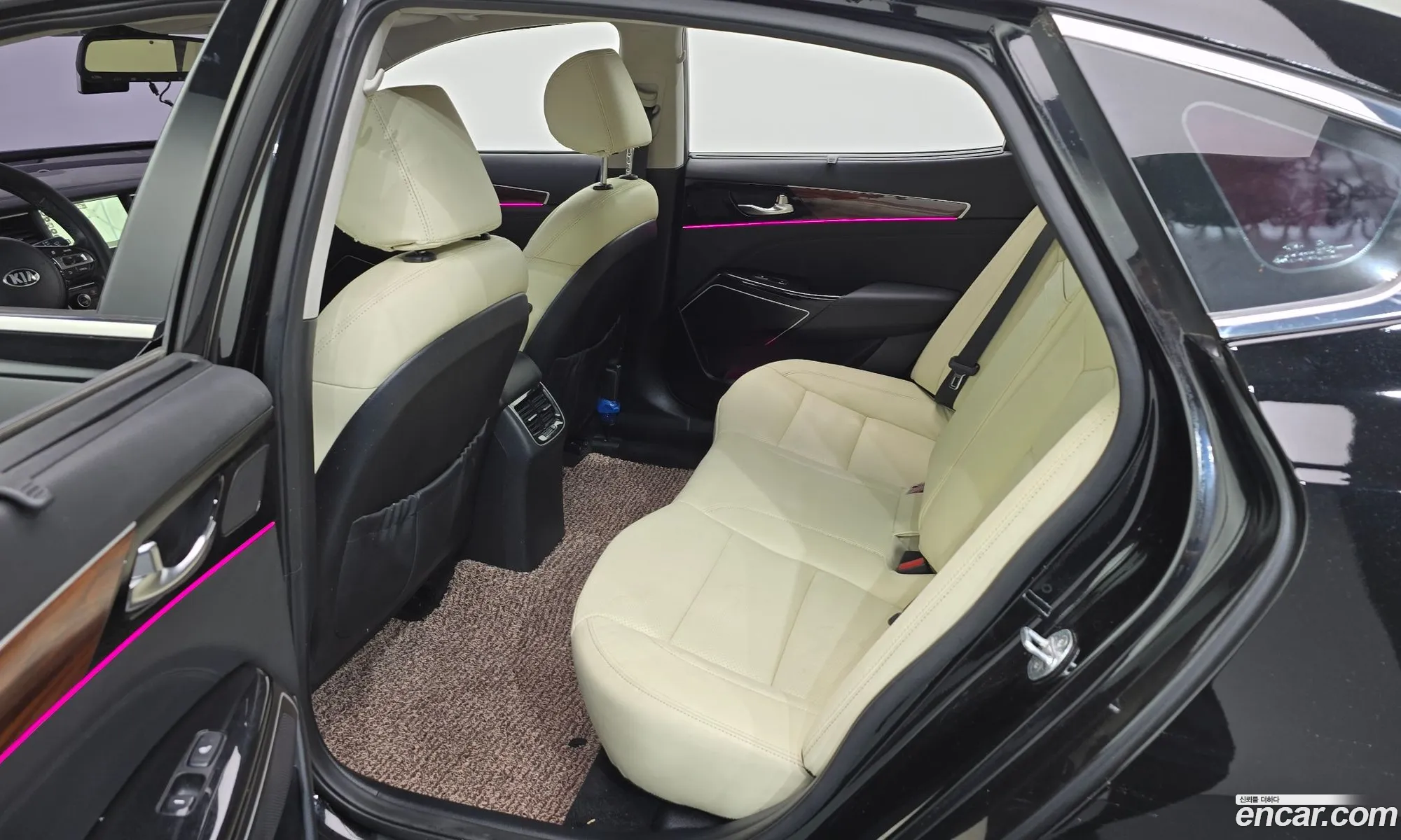Kia K7 2016 — 14