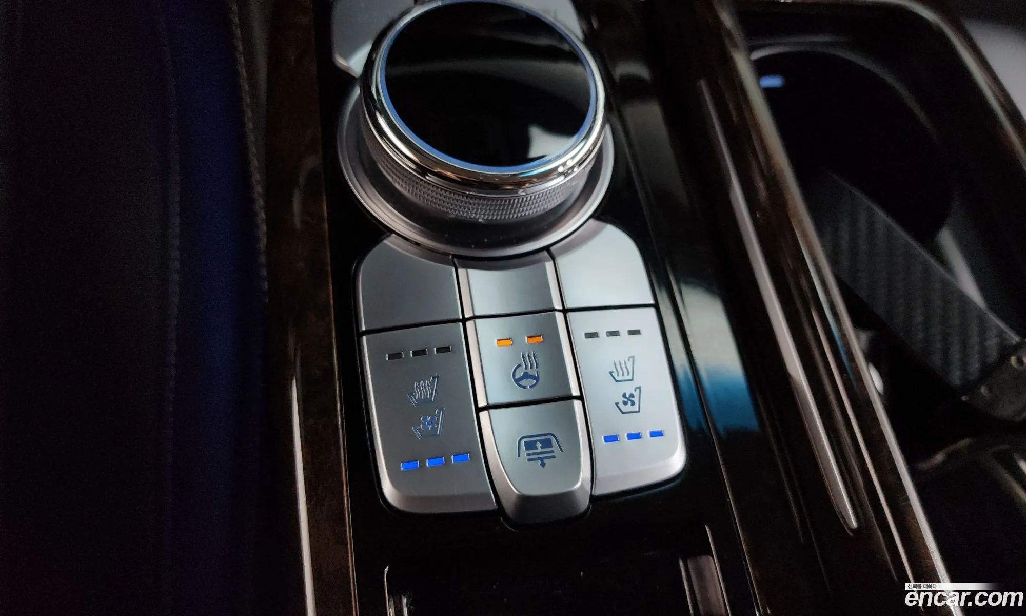 Genesis G90 2021 KMHG241DDMU092609 — 14