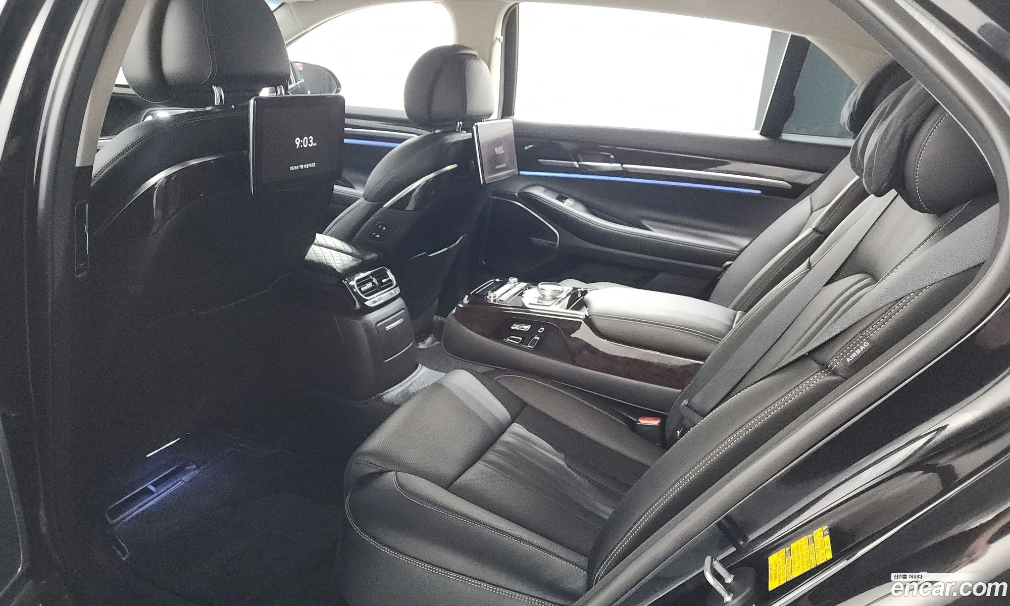 Genesis G90 2021 KMHG241DDMU092609 — 24