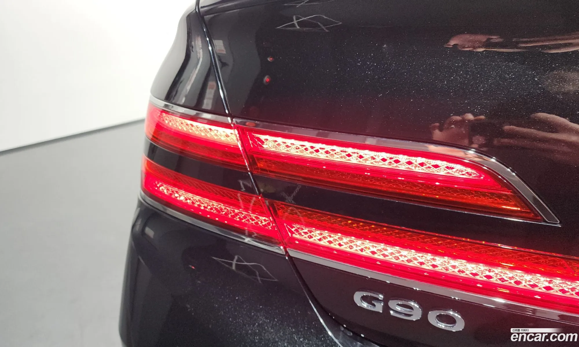 Genesis G90 2021 KMHG241DDMU092609 — 21