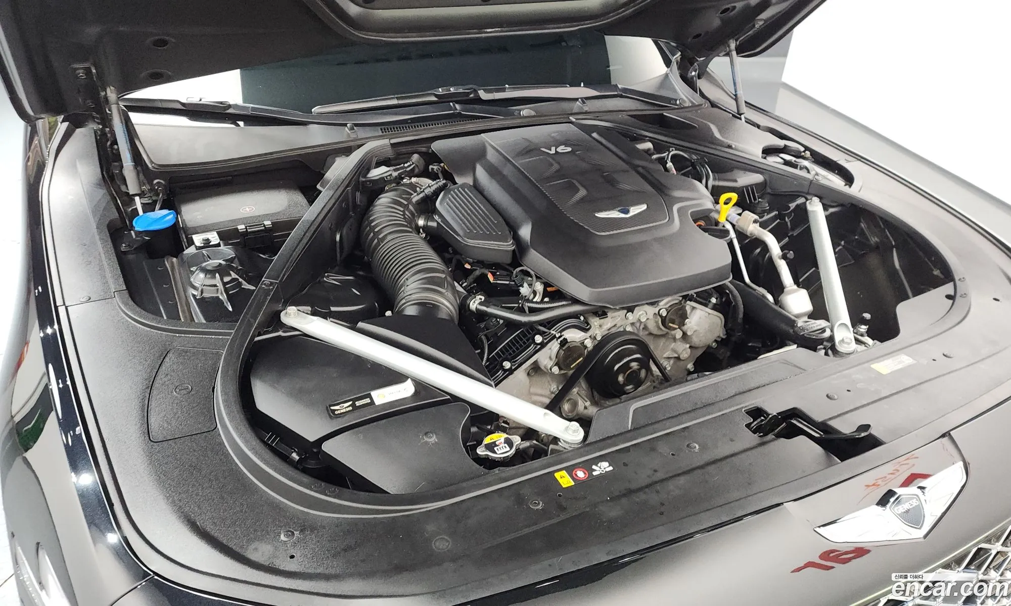 Genesis G90 2021 KMHG241DDMU092609 — 2