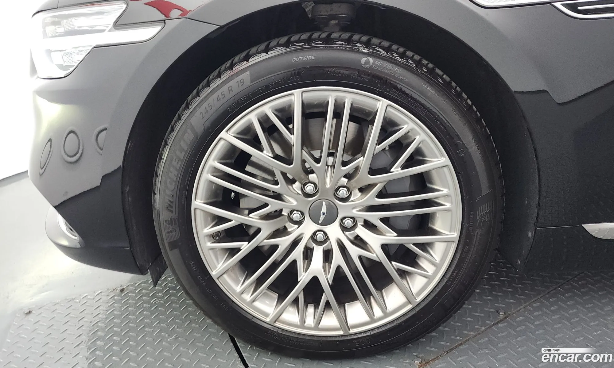 Genesis G90 2021 KMHG241DDMU092609 — 26
