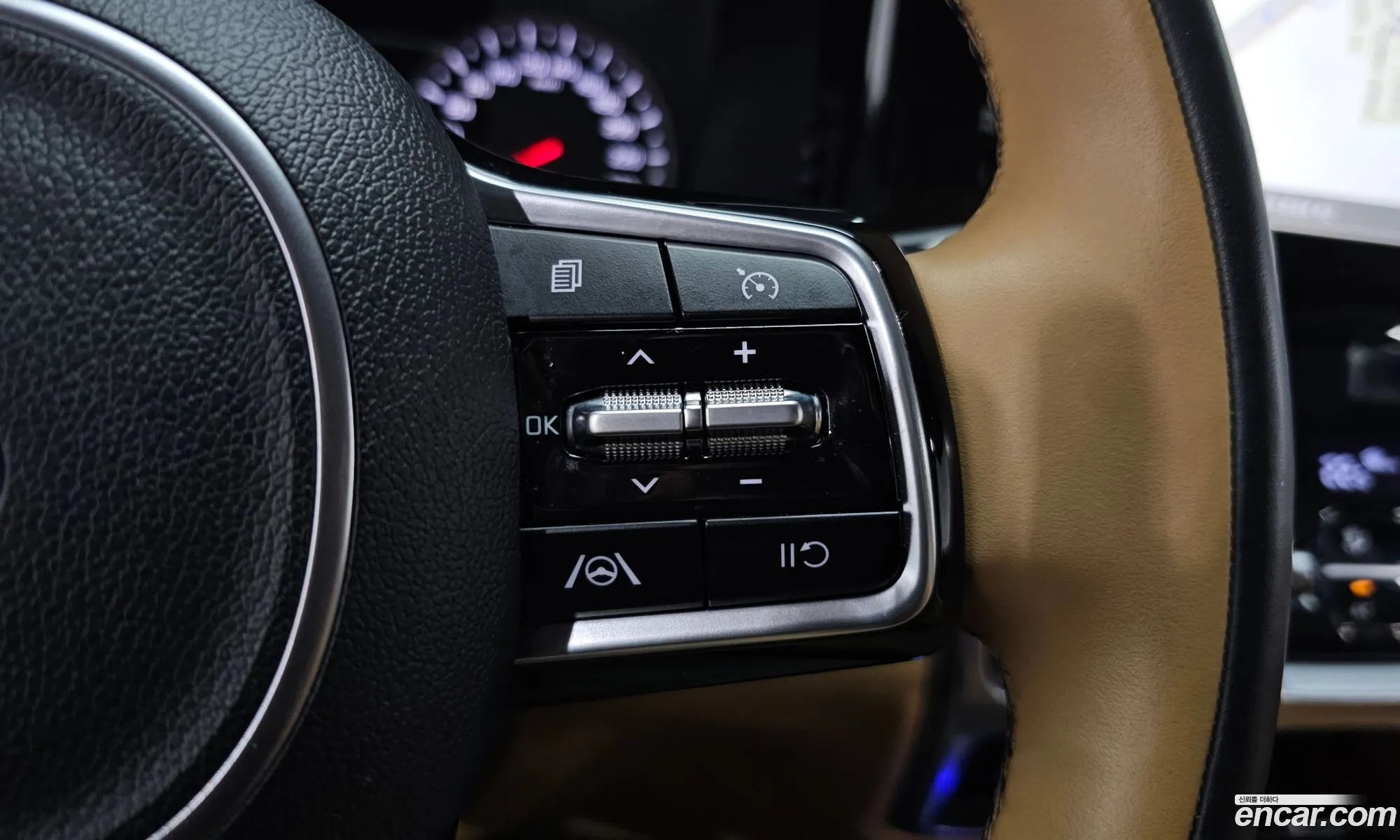 Kia Sorento 2020 KNARJ81BGMA016132 — 5