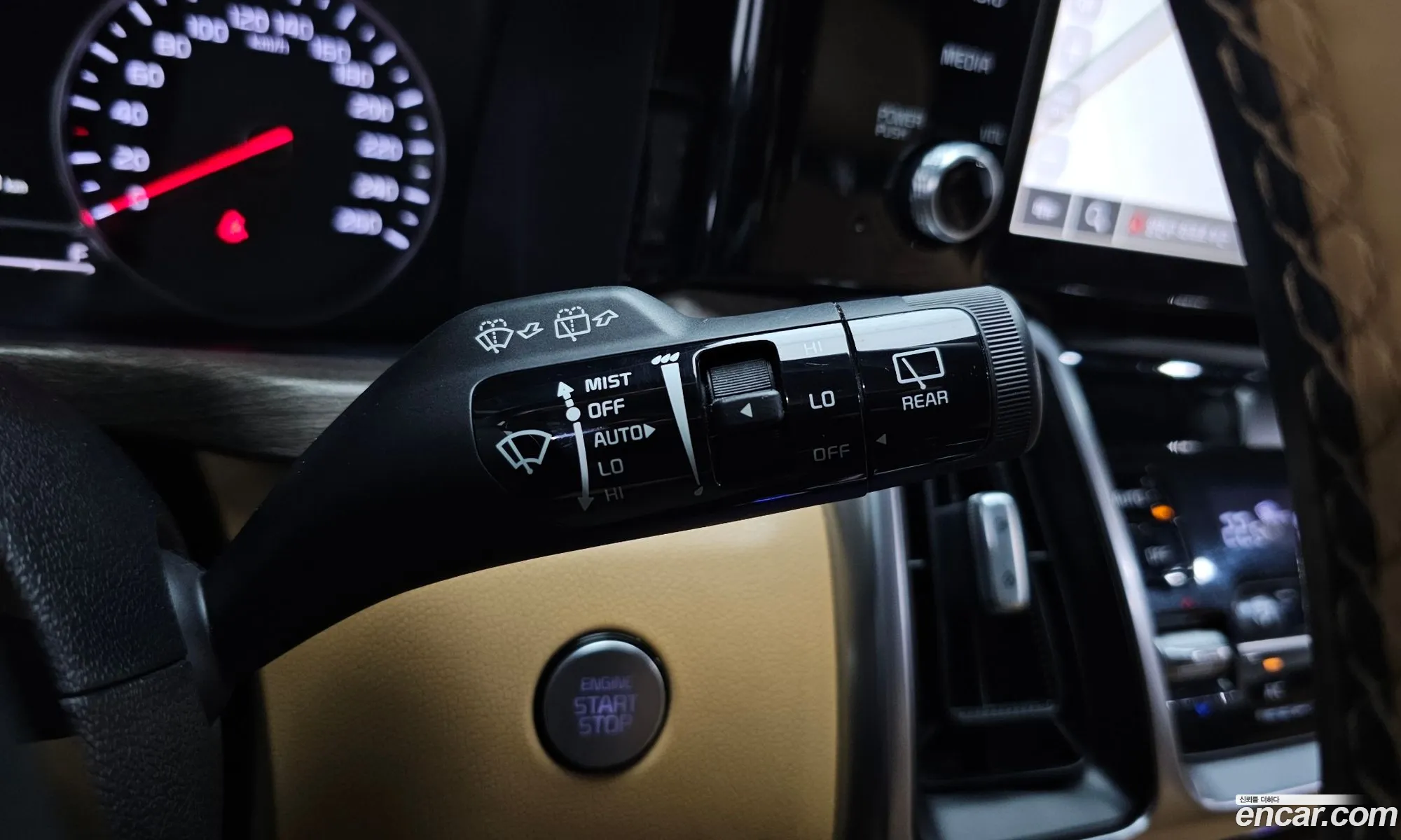 Kia Sorento 2020 KNARJ81BGMA016132 — 31