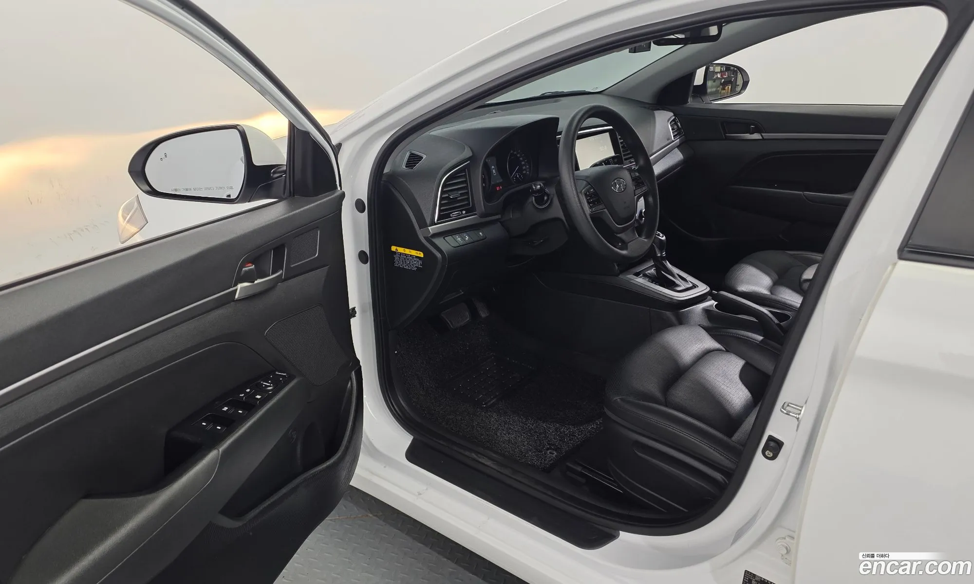 Hyundai Elantra AD 2017 KMHD641DBJU488029 — 13