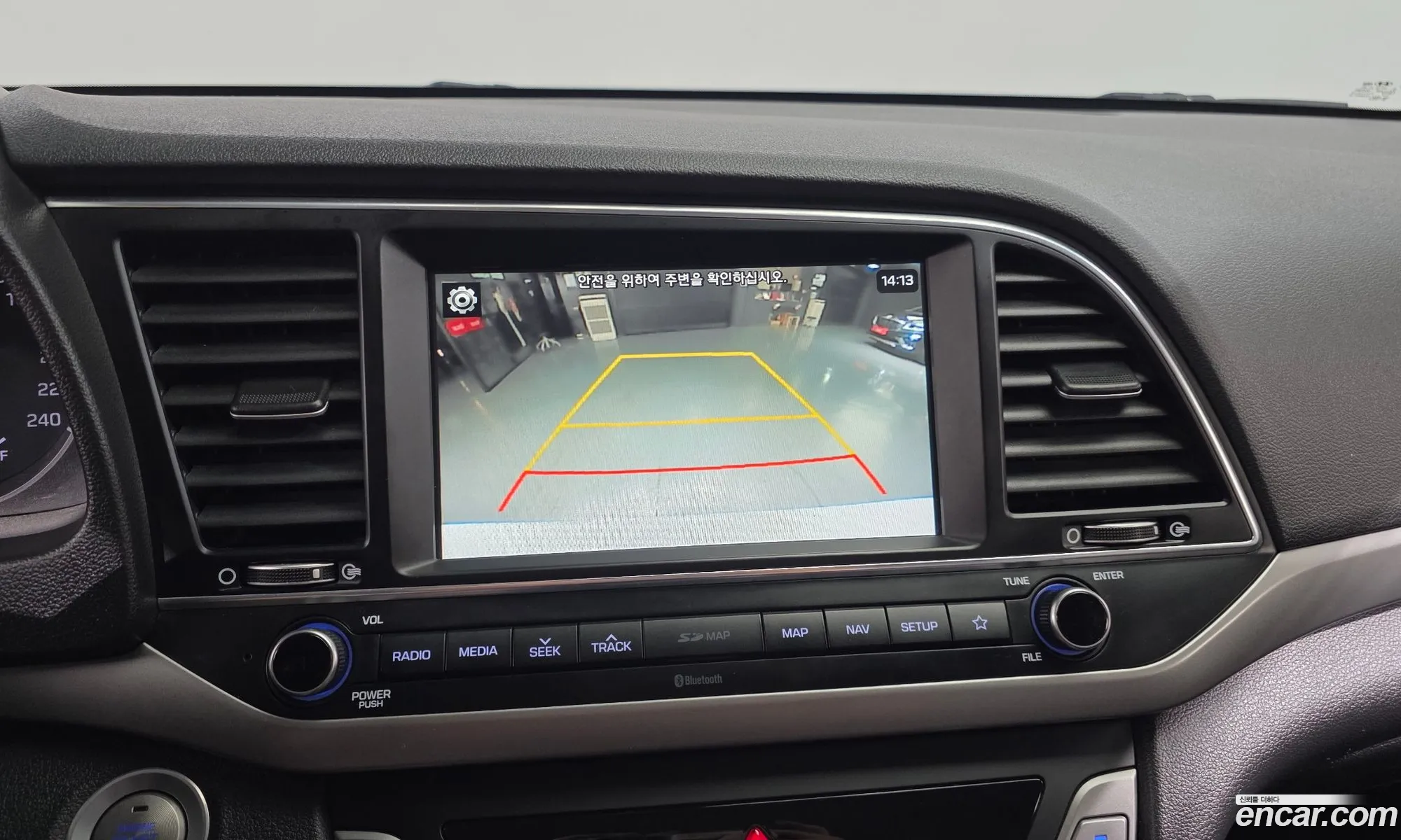 Hyundai Elantra AD 2017 KMHD641DBJU488029 — 16