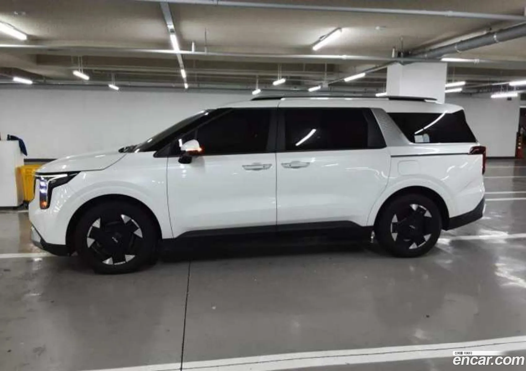 Kia Carnival 2024 — 8