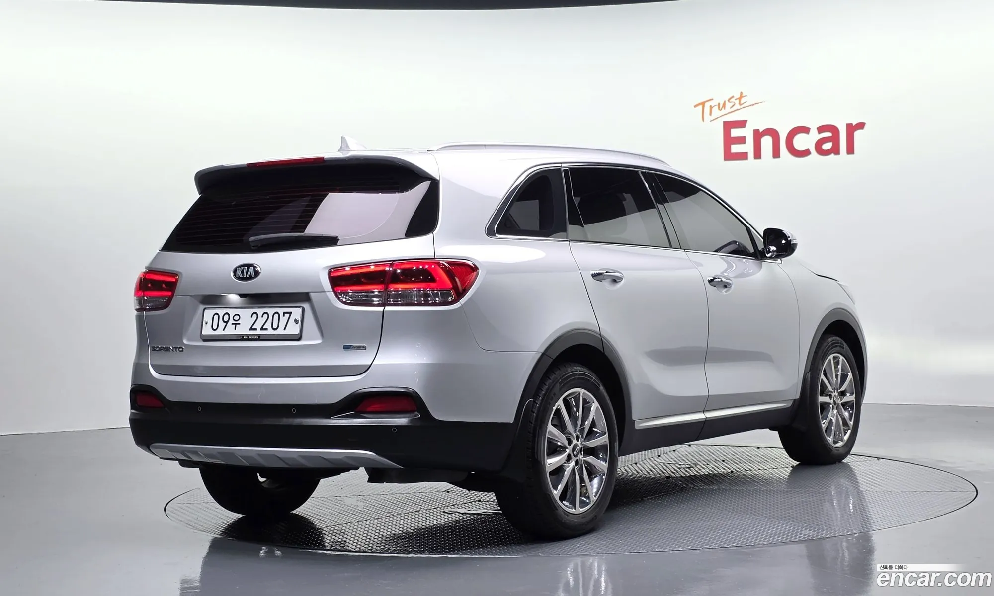 Kia Sorento 2017 KNAPS81ABHA327748 — 3