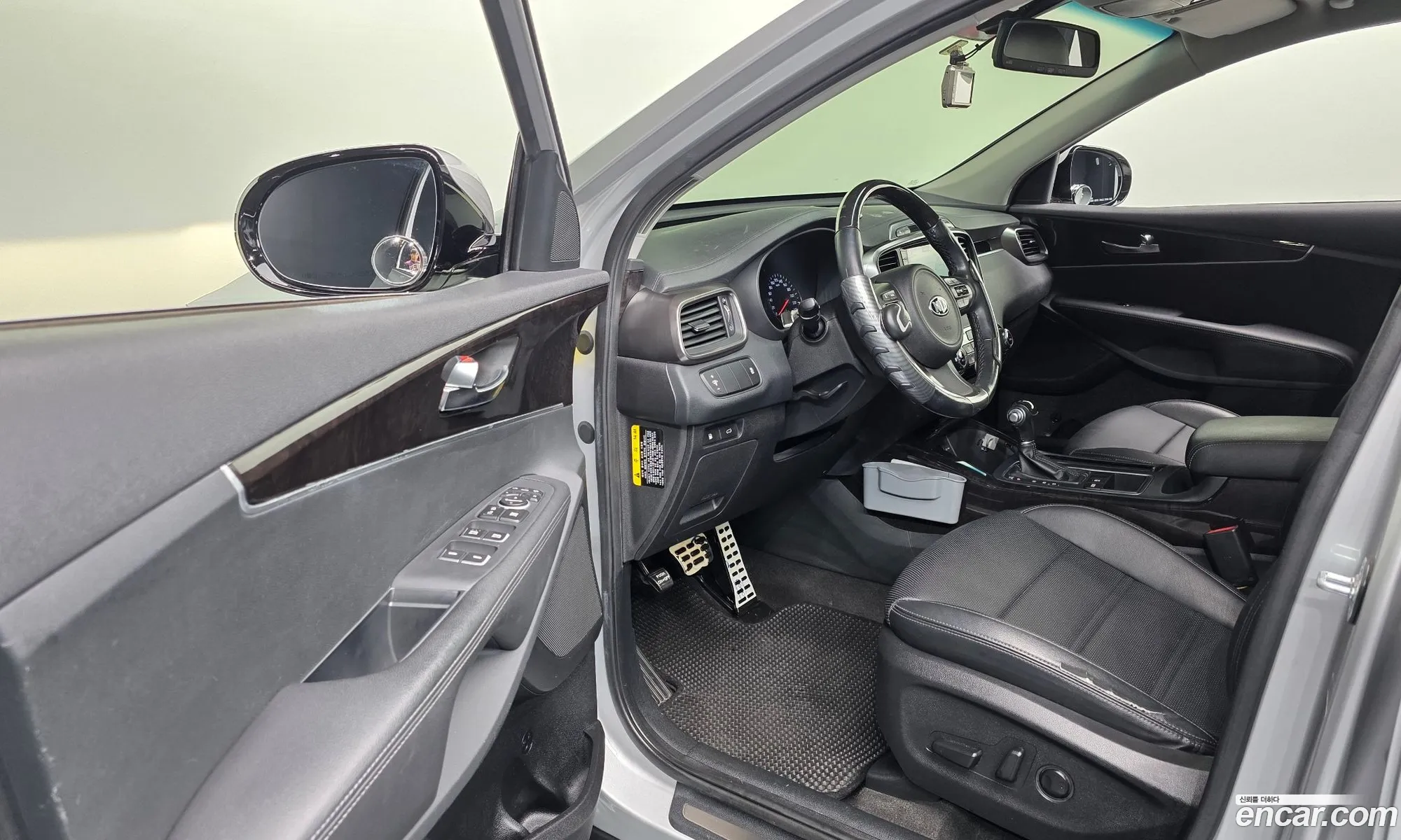 Kia Sorento 2017 KNAPS81ABHA327748 — 14