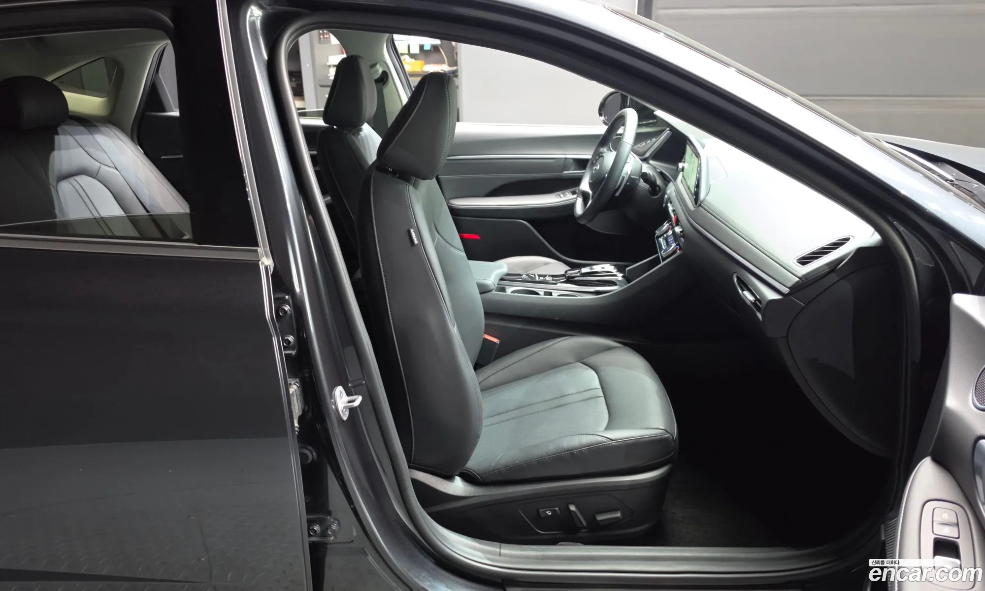 Hyundai Sonata 2023 — 27