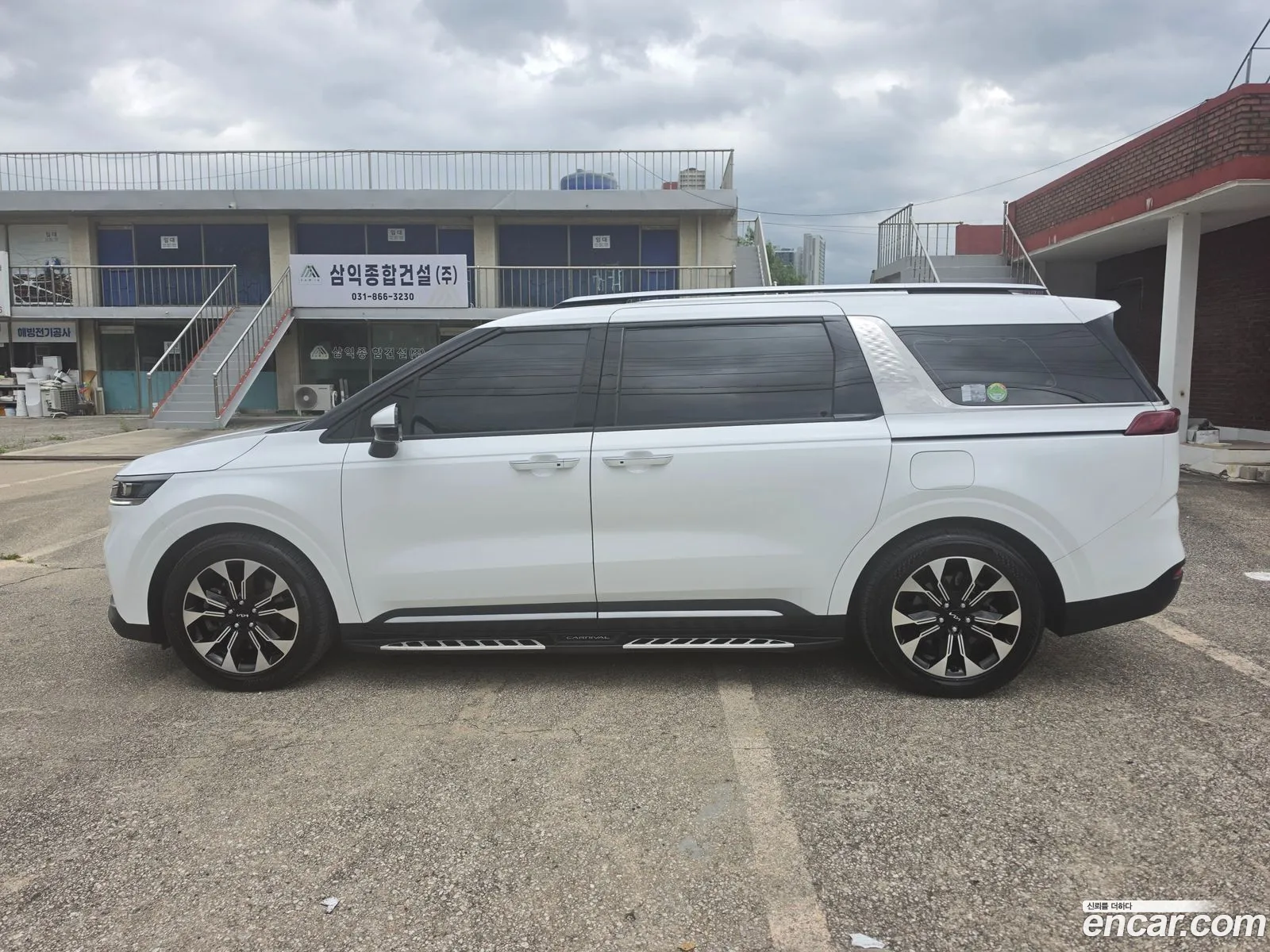Kia Carnival 2023 — 8