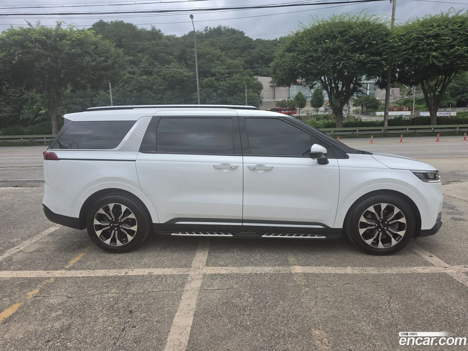 Kia Carnival 2023 — 12