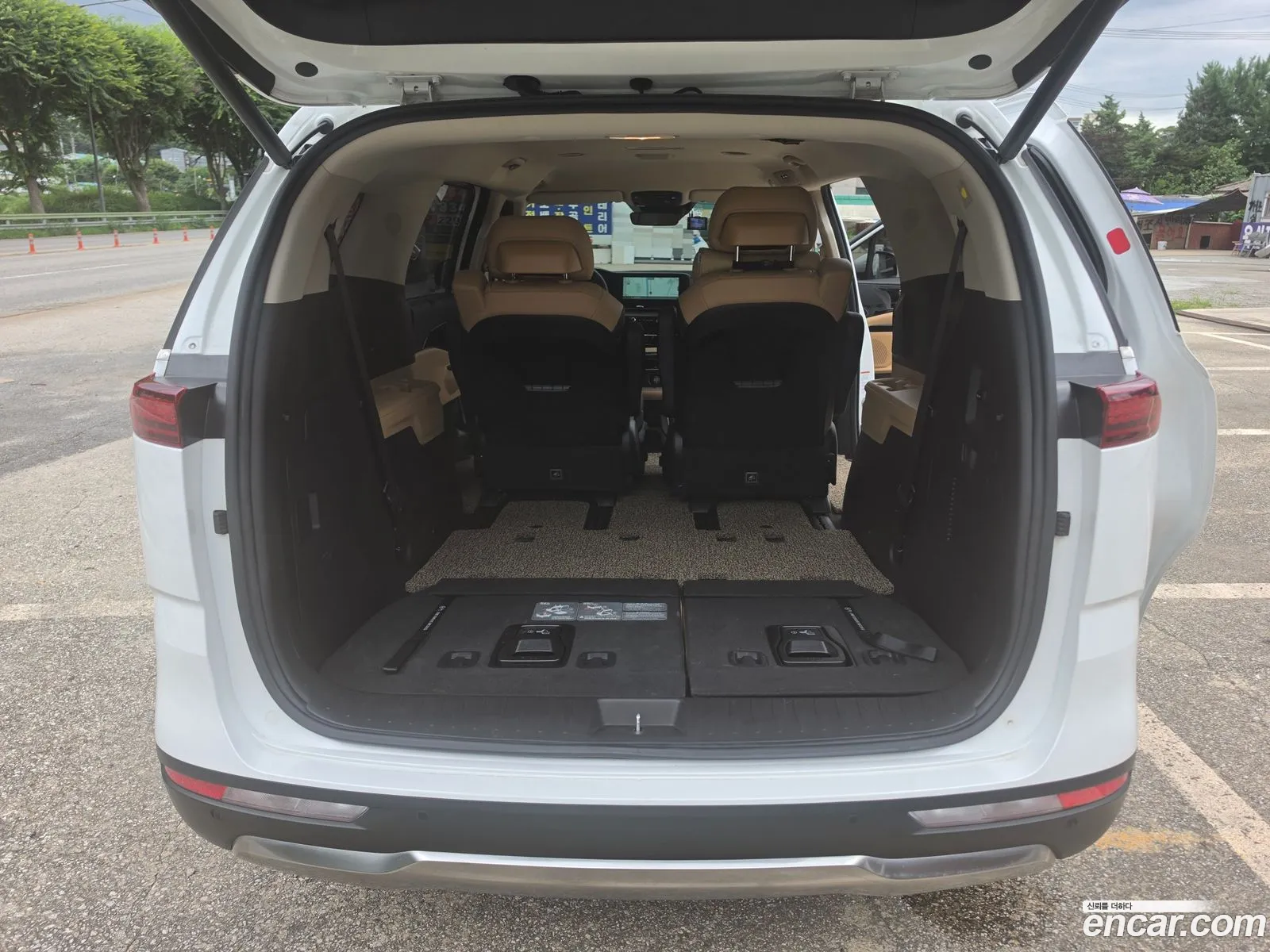 Kia Carnival 2023 — 9