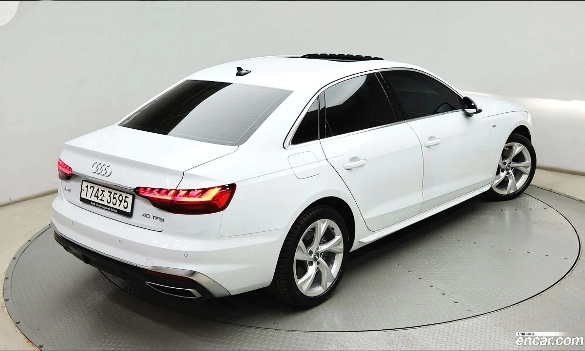 Audi A4 2021 — 14