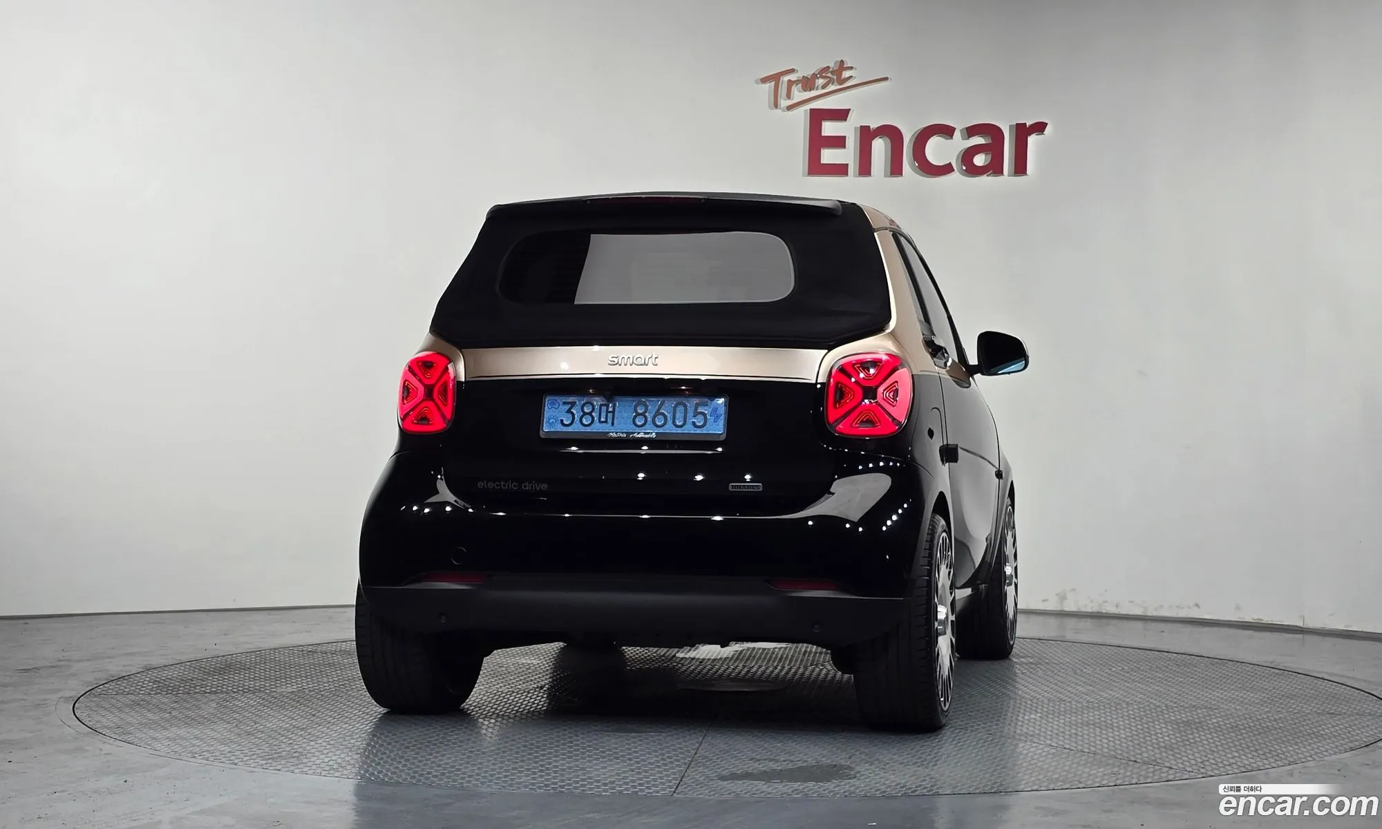 Smart Fortwo Cabrio 2018 KL90F3C9EJZ358002 — 20